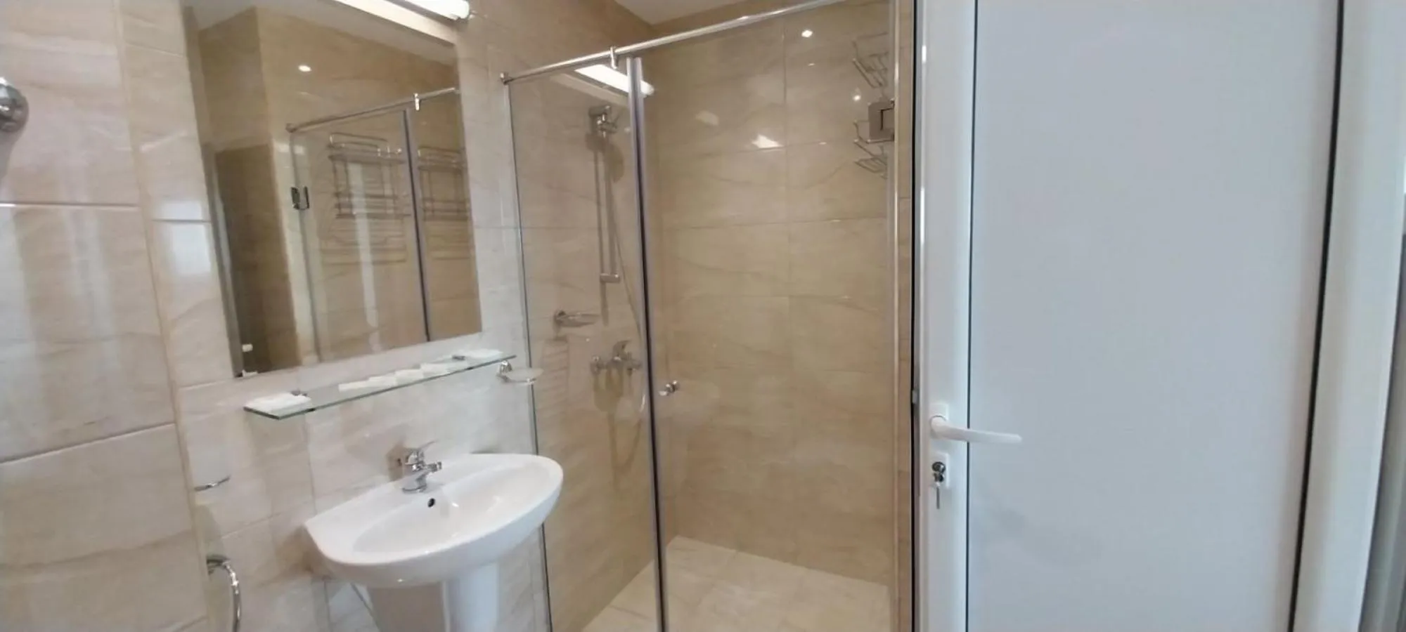 Shower in Sea Dreams Apartment