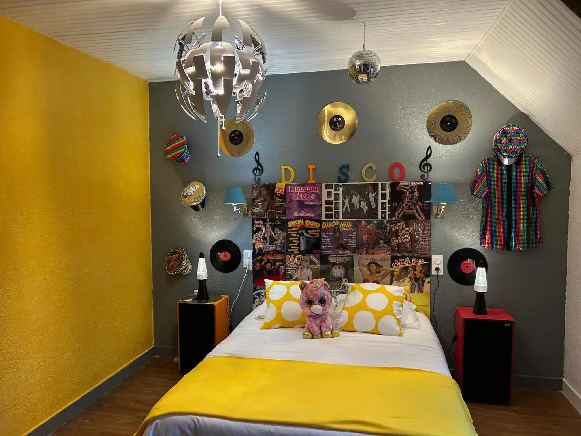 Bed in Logis Auberge De Launay Bed in Logis Auberge De Launay