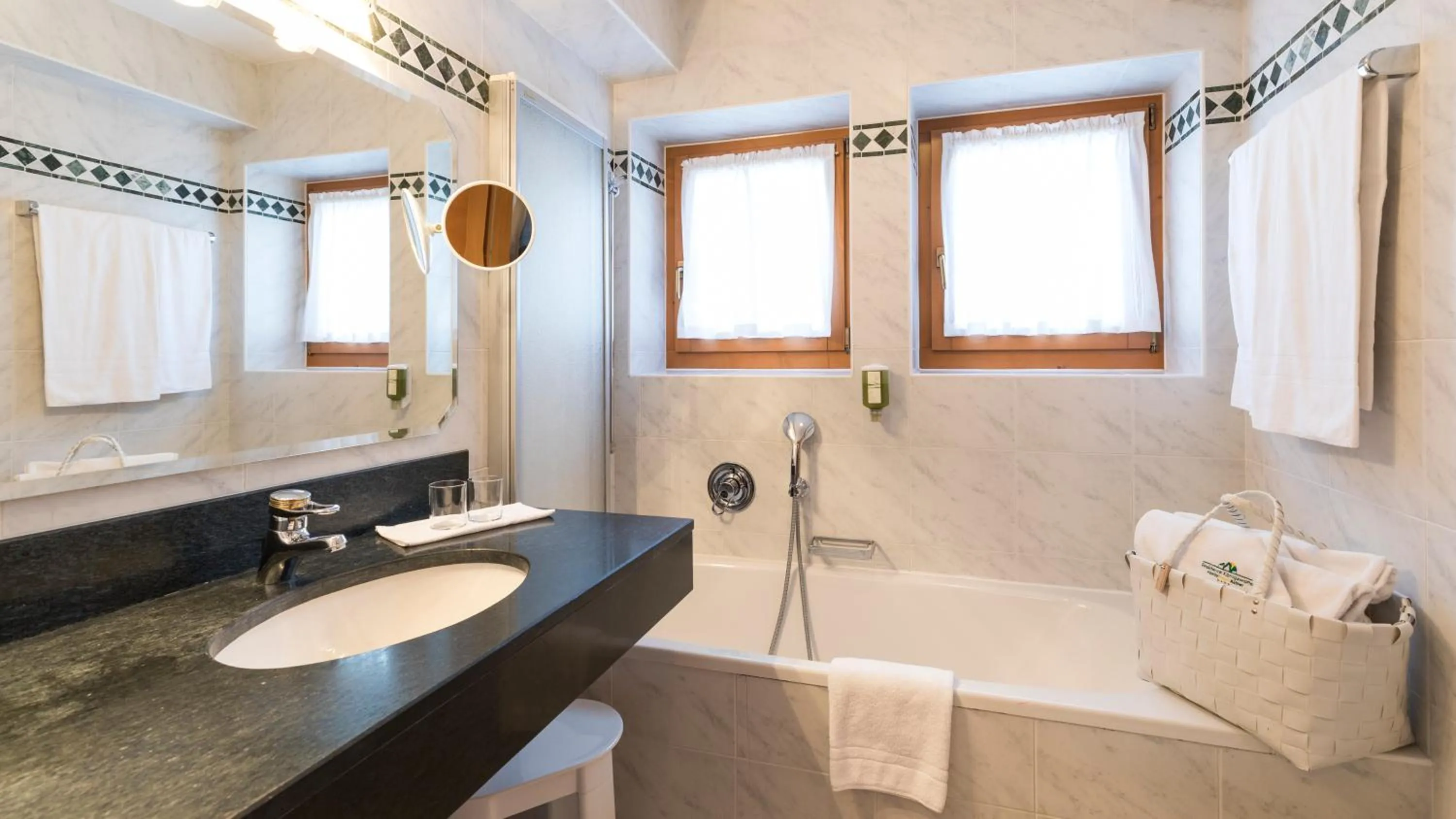 Bathroom in Residence Königswarte Strata Sexten