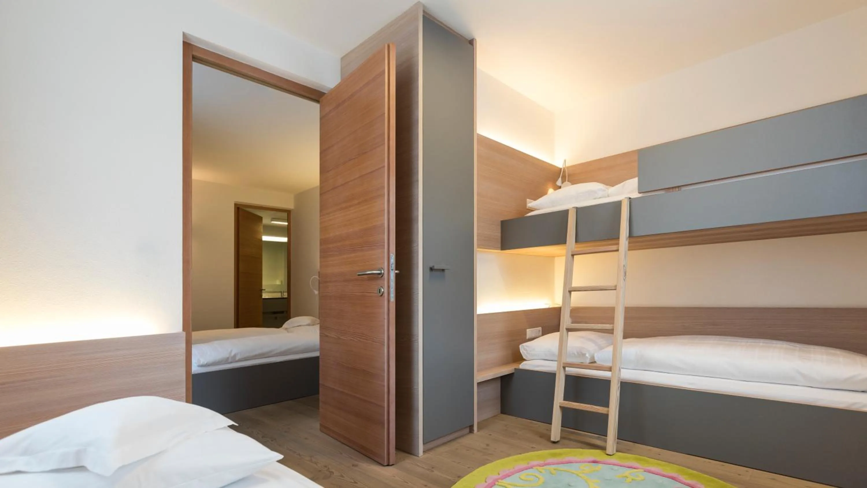 Bedroom, Bed in Residence Königswarte Strata Sexten