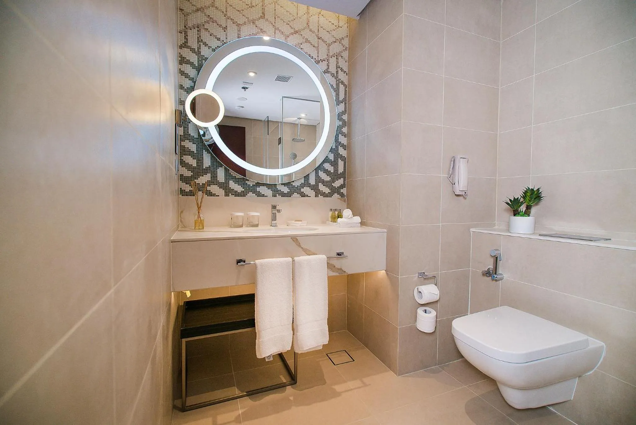 Toilet in The Townhouses The Pearl