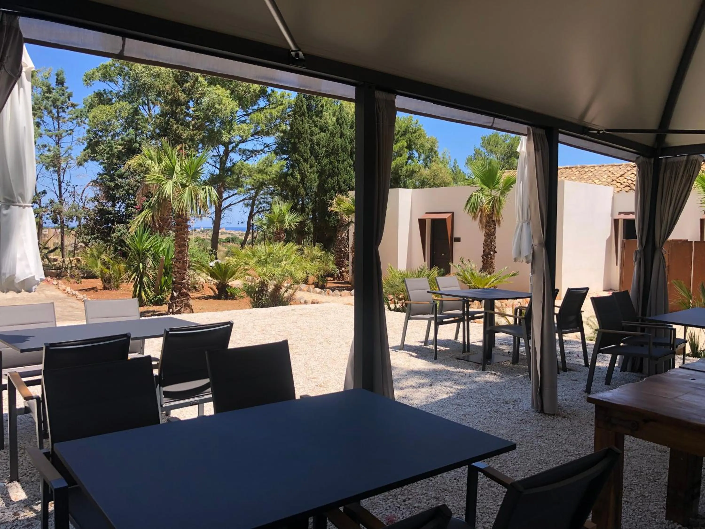 Breakfast in Araja Villa&Suite by Geocharme