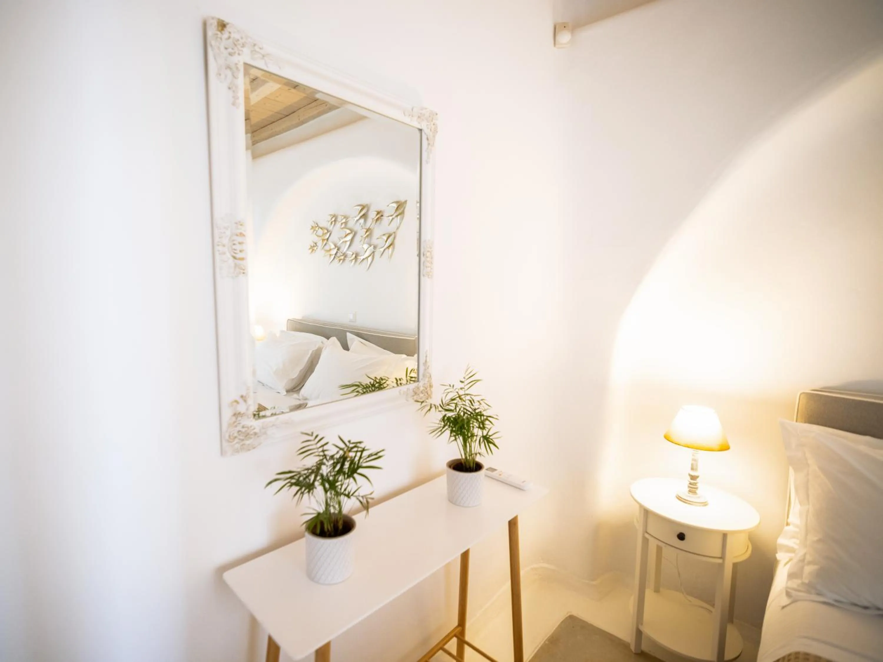Bedroom in White Rock Suites & Villas
