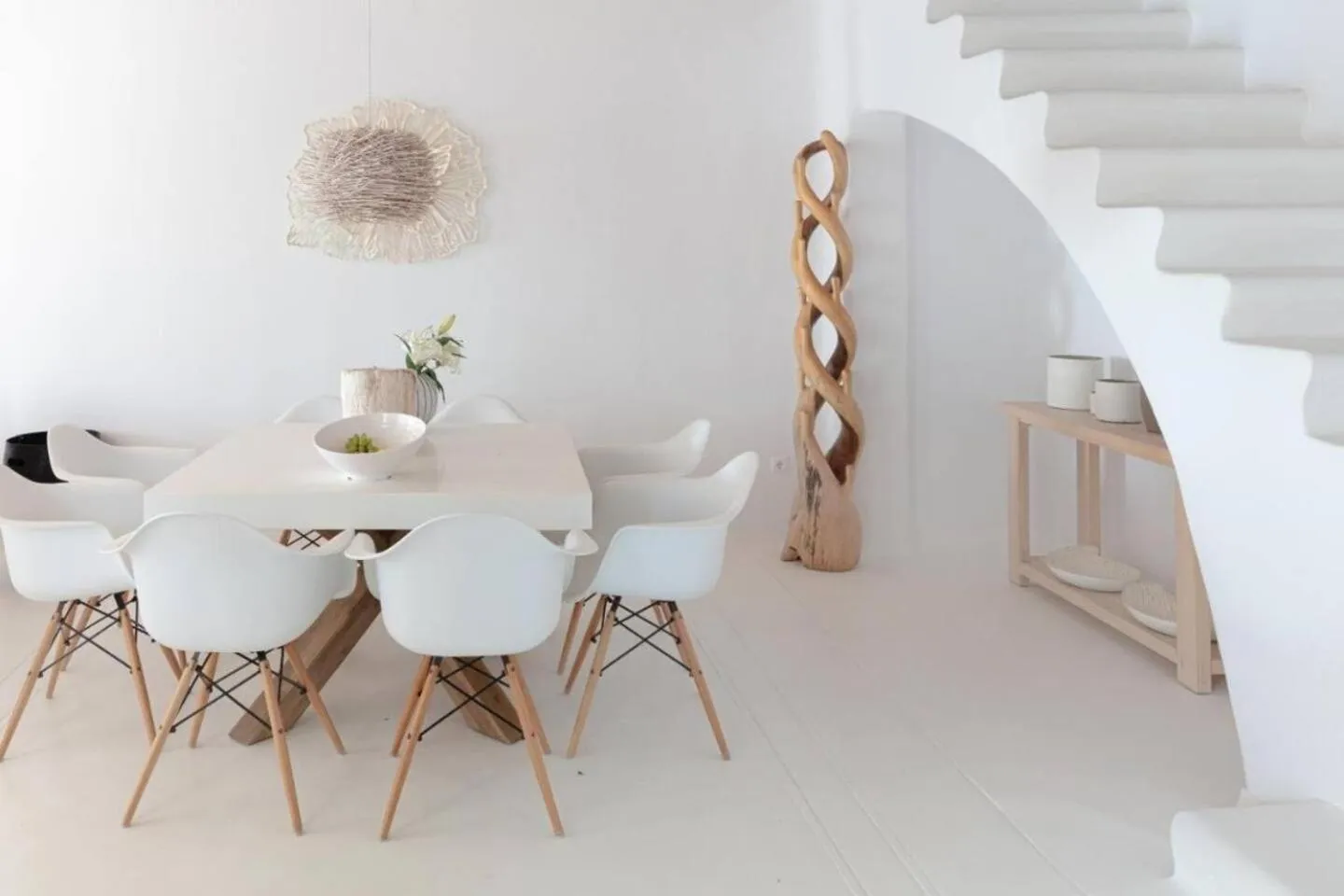 Dining area in White Rock Suites & Villas