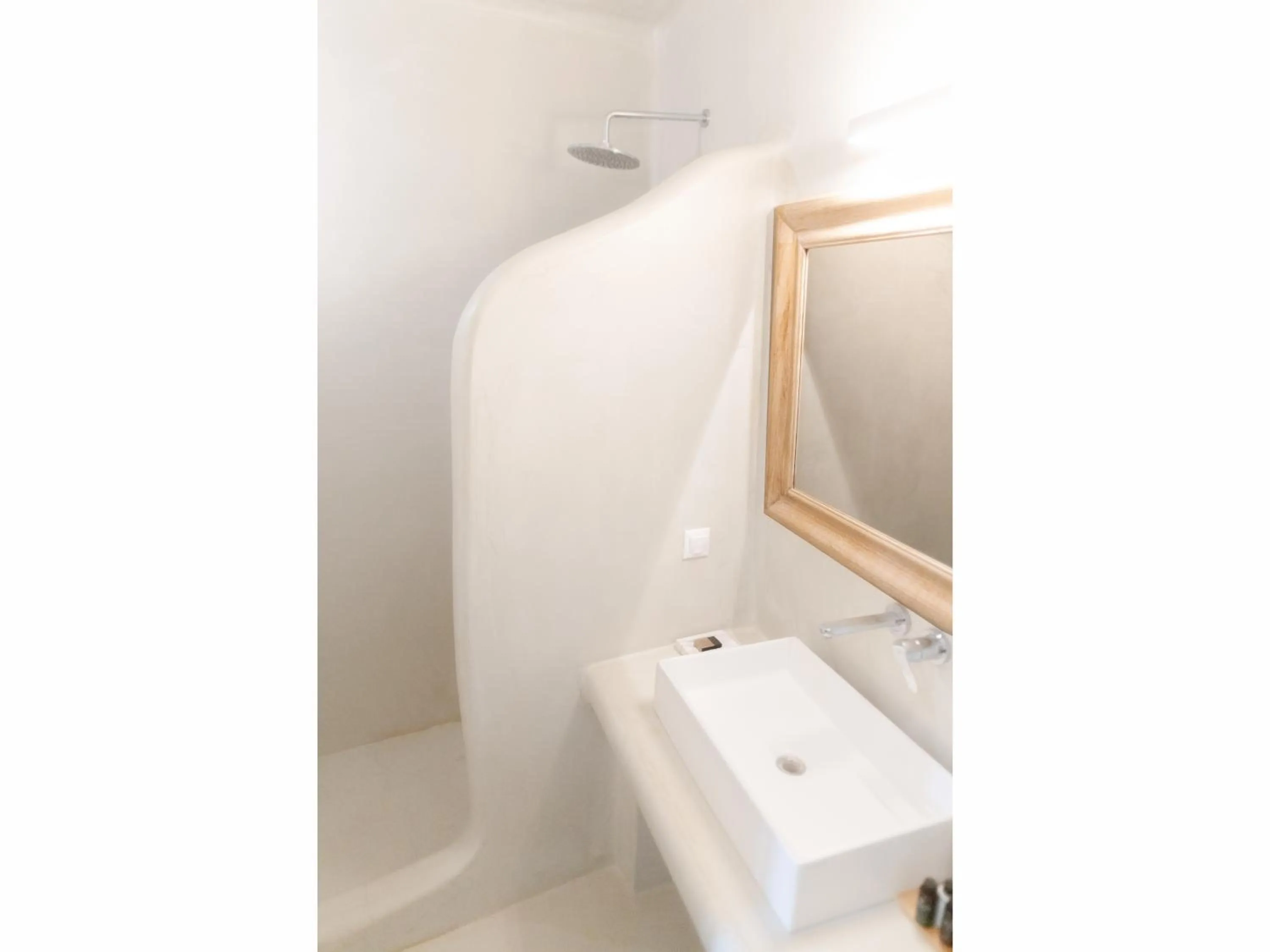 Shower in White Rock Suites & Villas