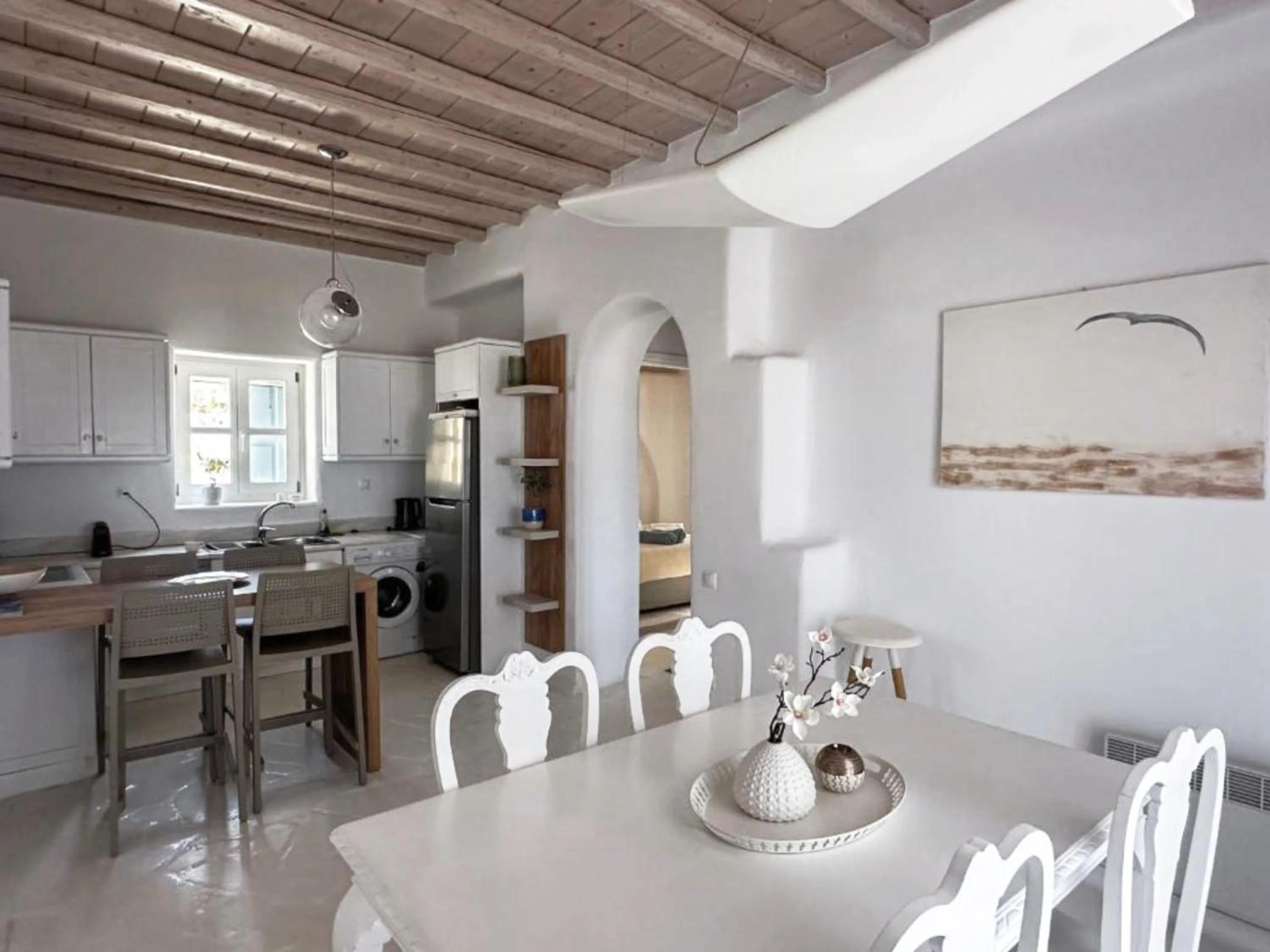 Dining area in White Rock Suites & Villas