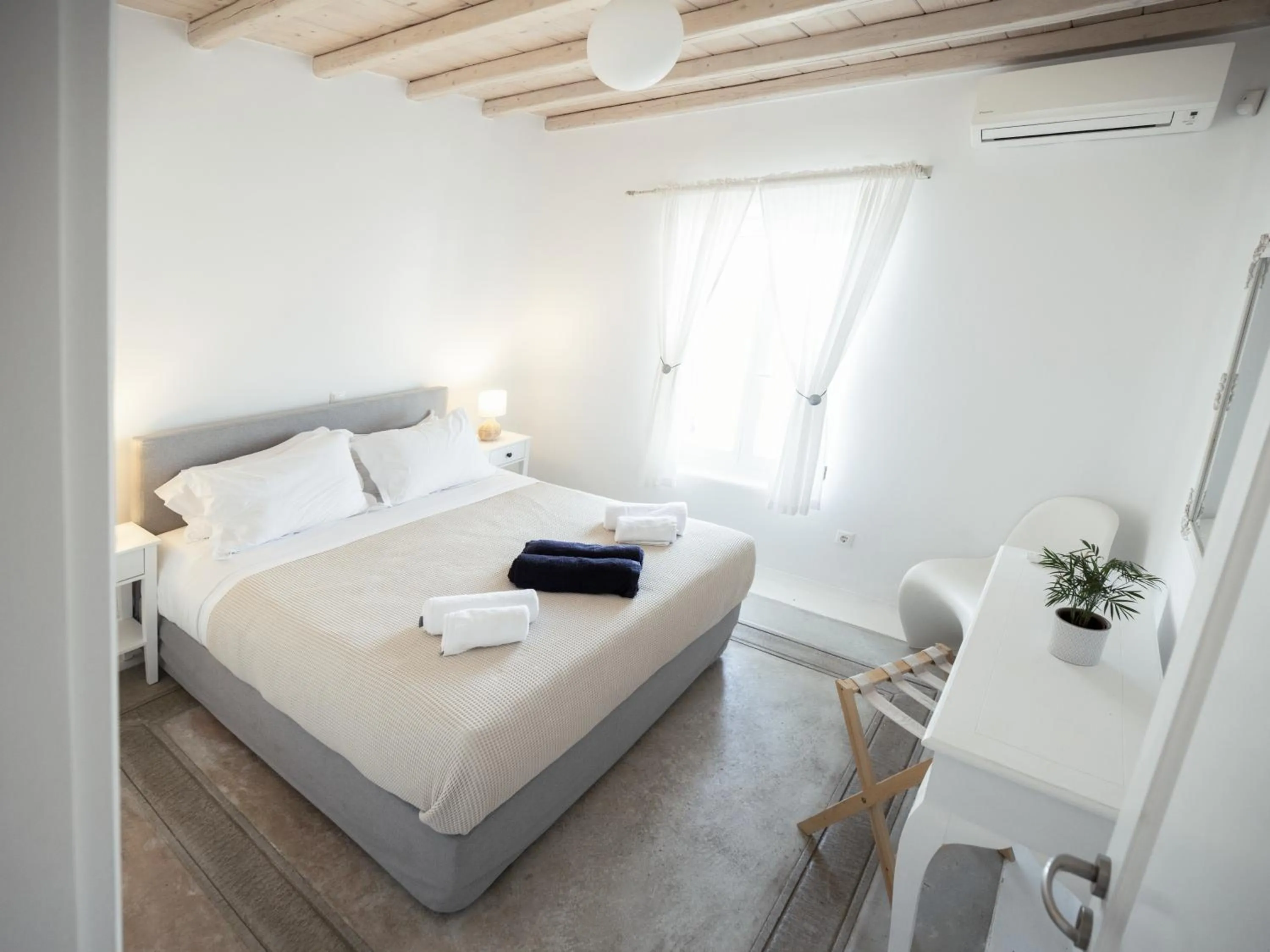 Bedroom in White Rock Suites & Villas