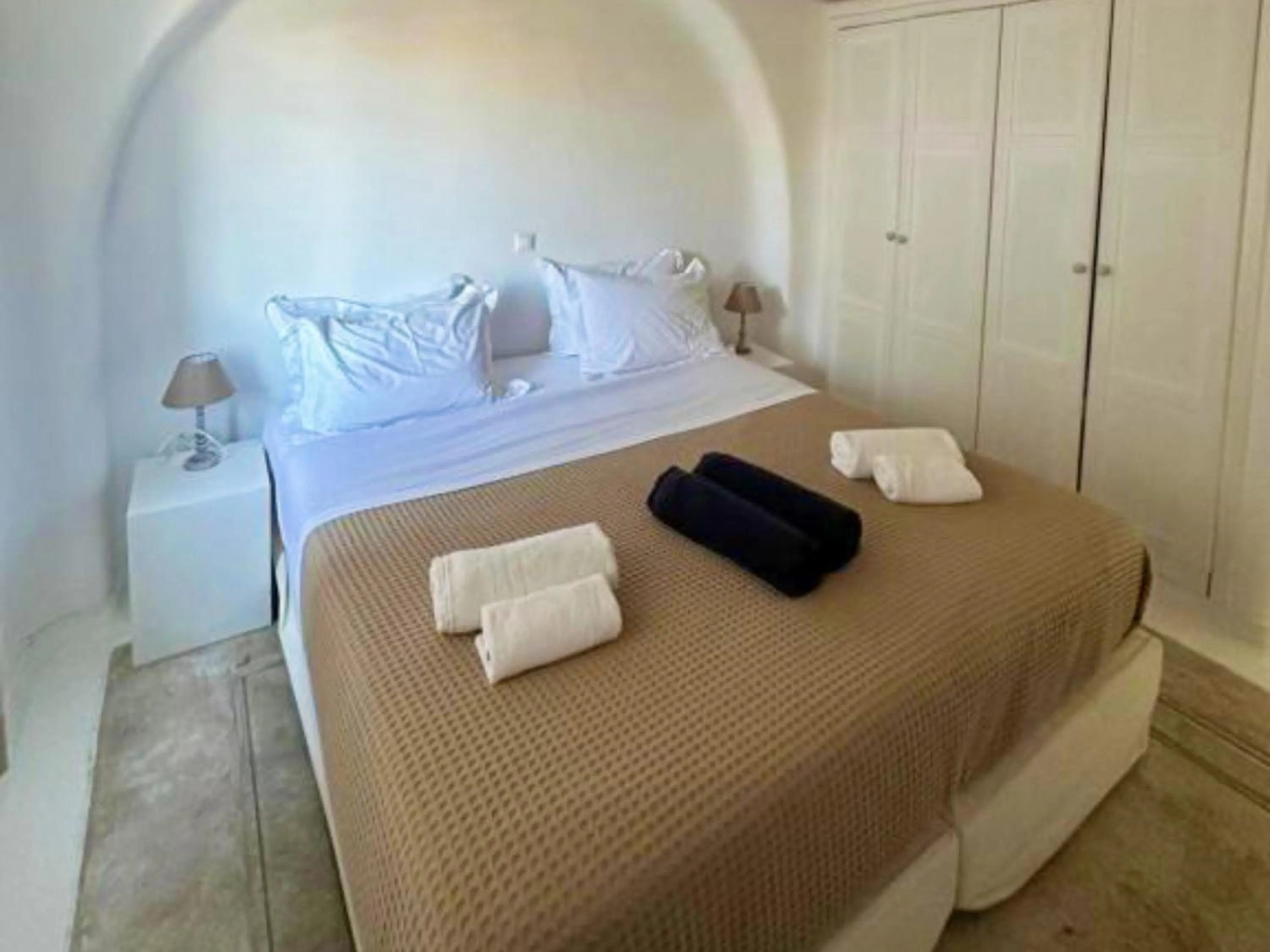 Bedroom in White Rock Suites & Villas