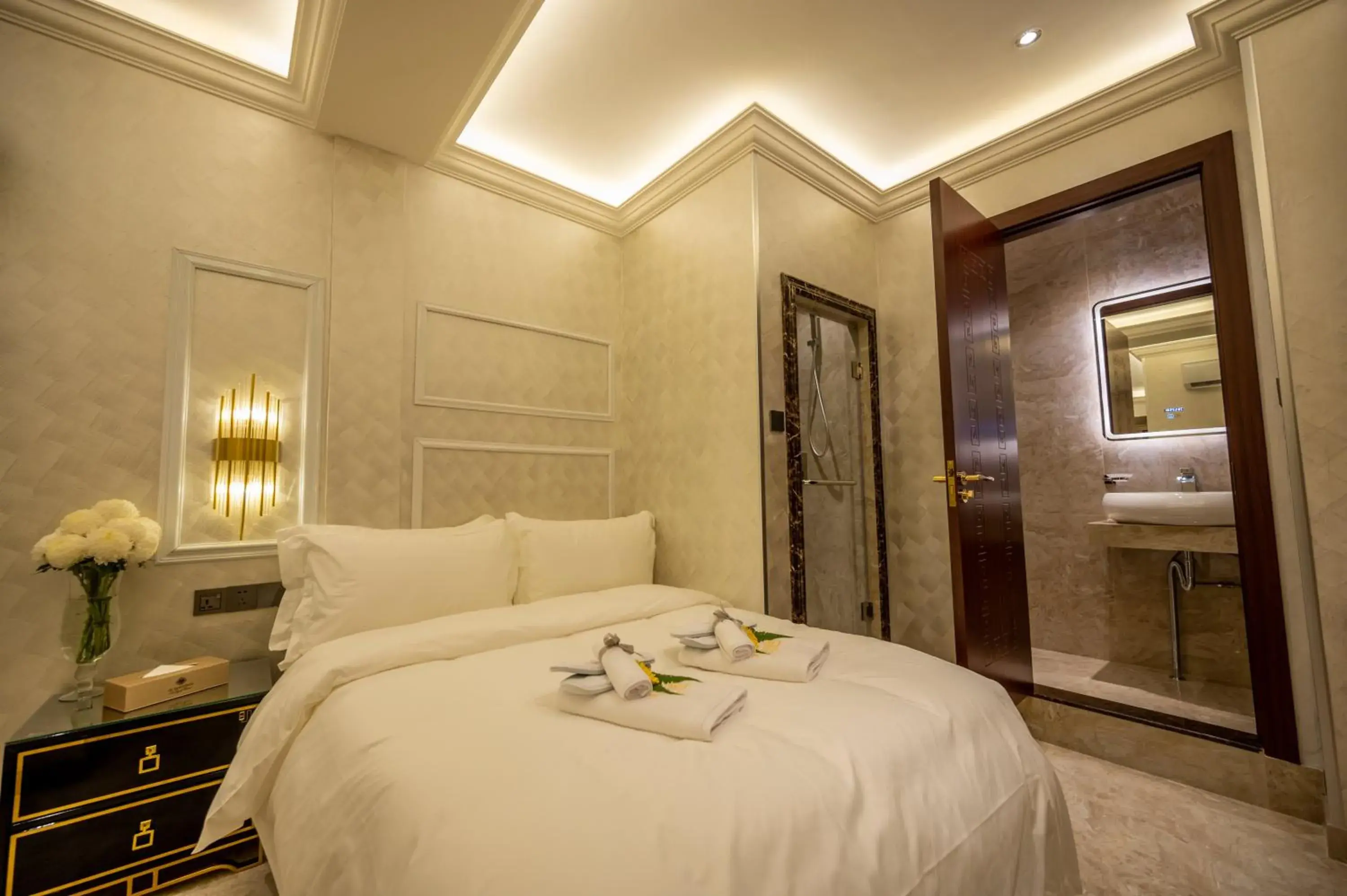 Bed in A Residence @ Between Hilton & Cititel Hotel Bed in A Residence @ Between Hilton & Cititel Hotel