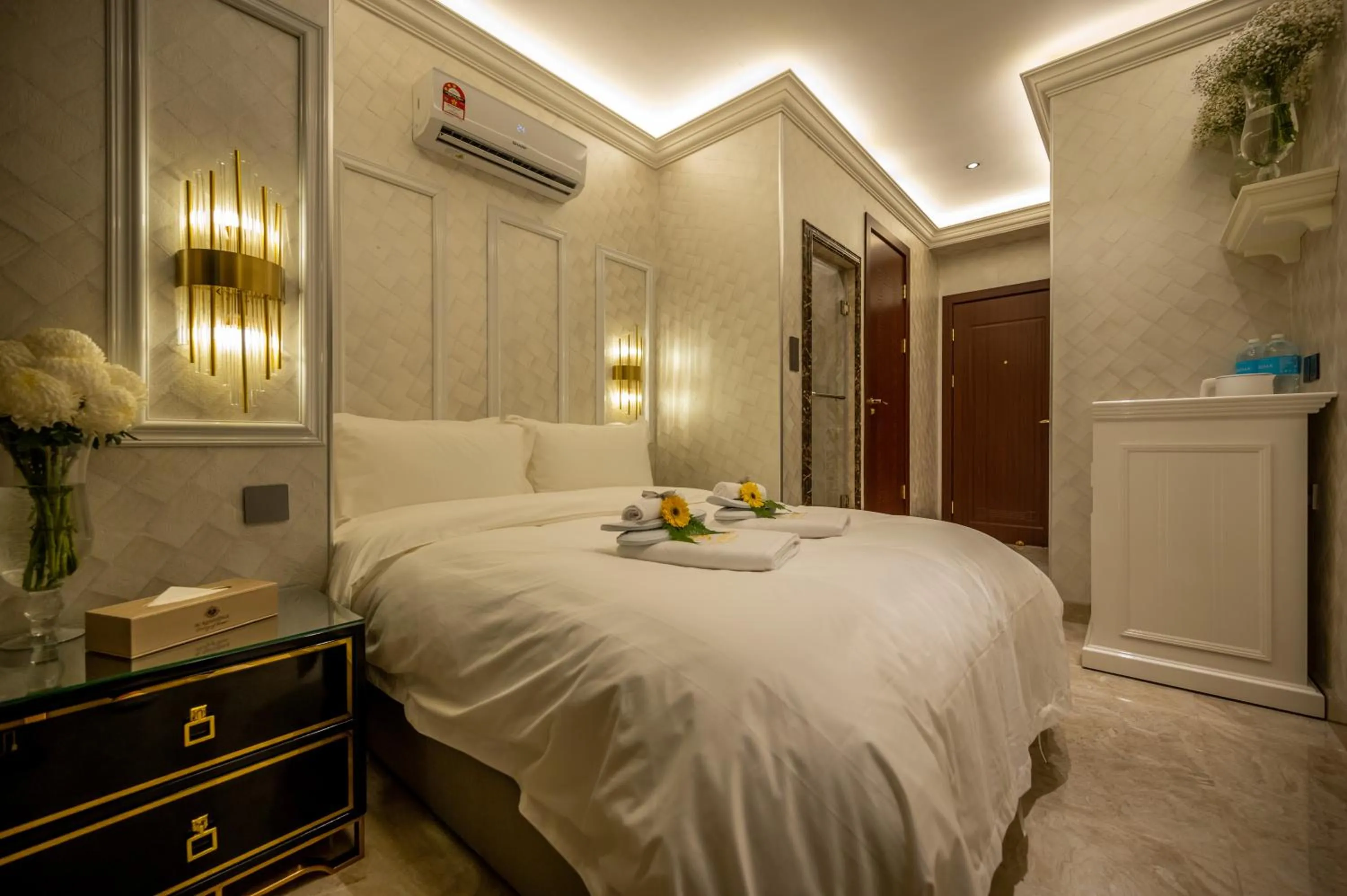 Bed in A Residence @ Between Hilton & Cititel Hotel