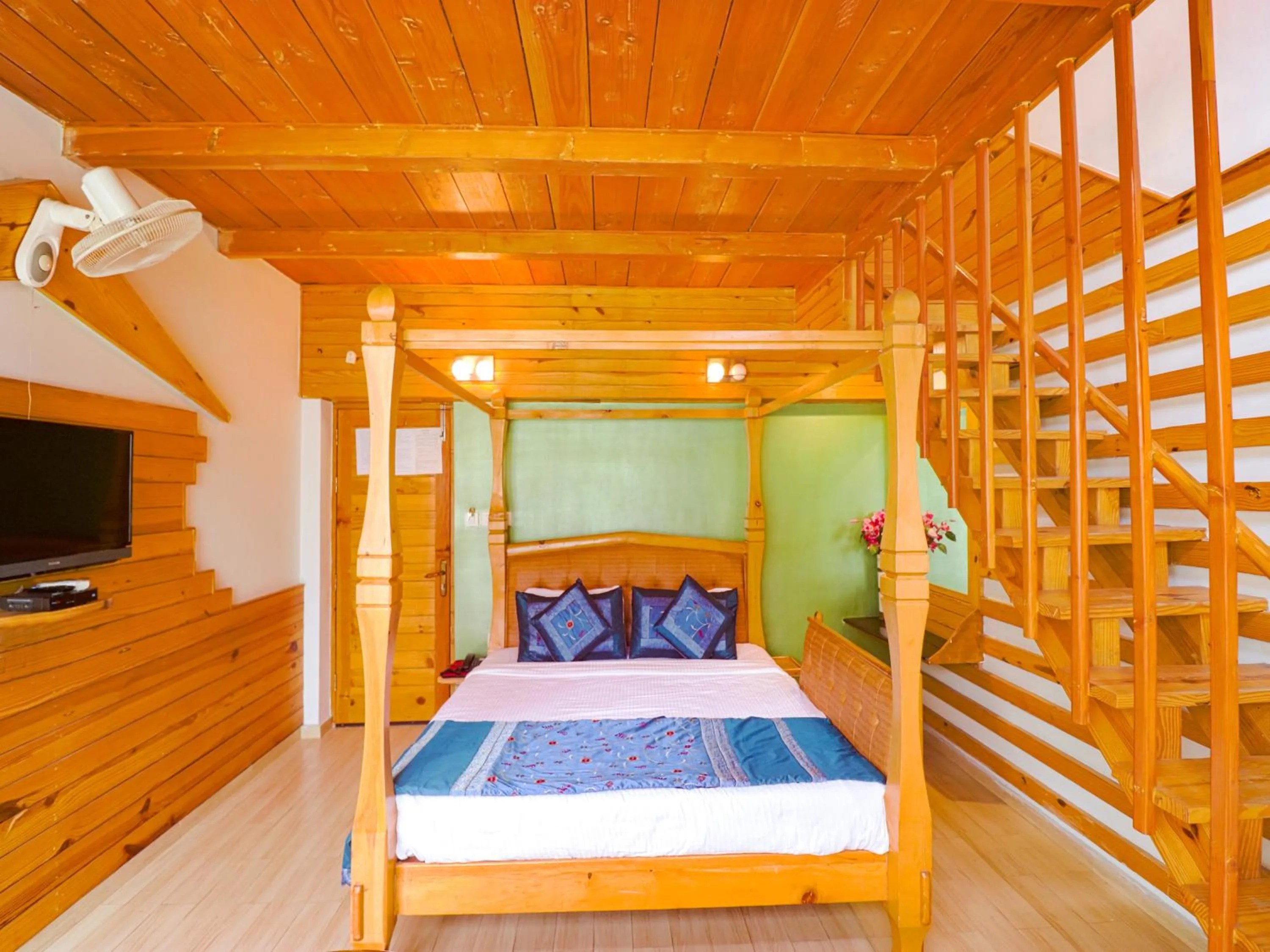 Bed in The Byke Neelkanth Manali