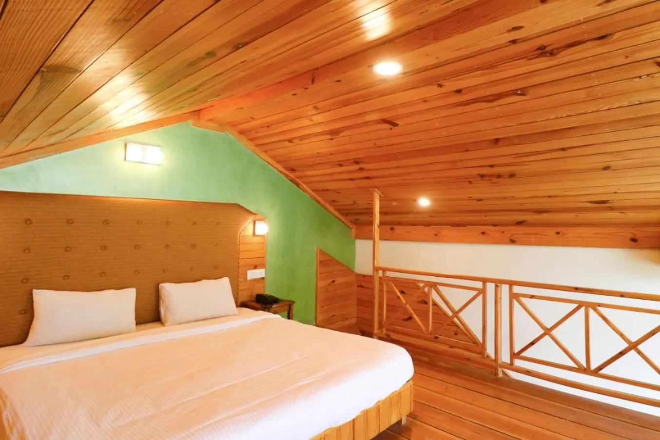 Bed in The Byke Neelkanth Manali