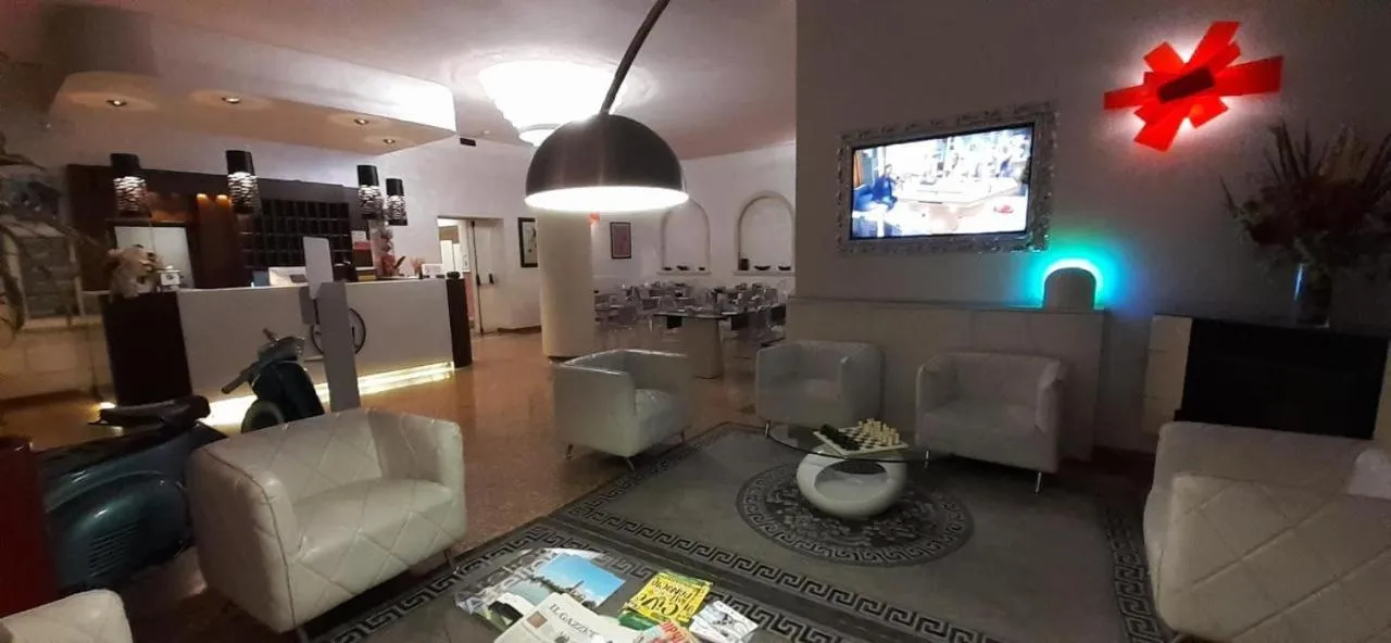 TV and multimedia in Momi's Hotel