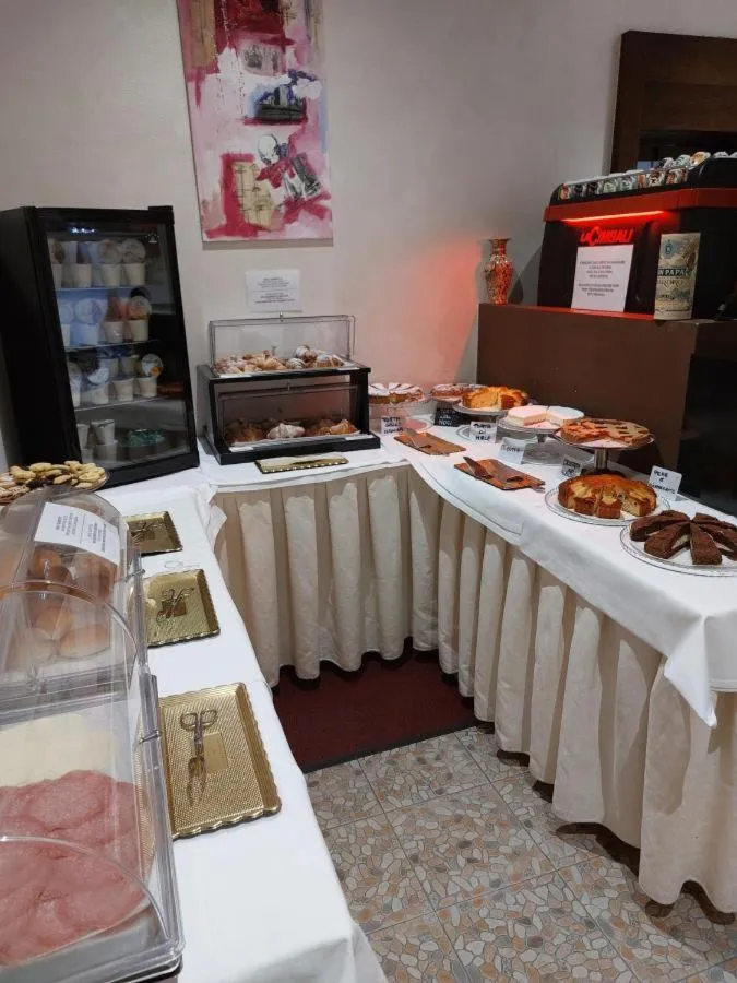 Breakfast in Momi's Hotel