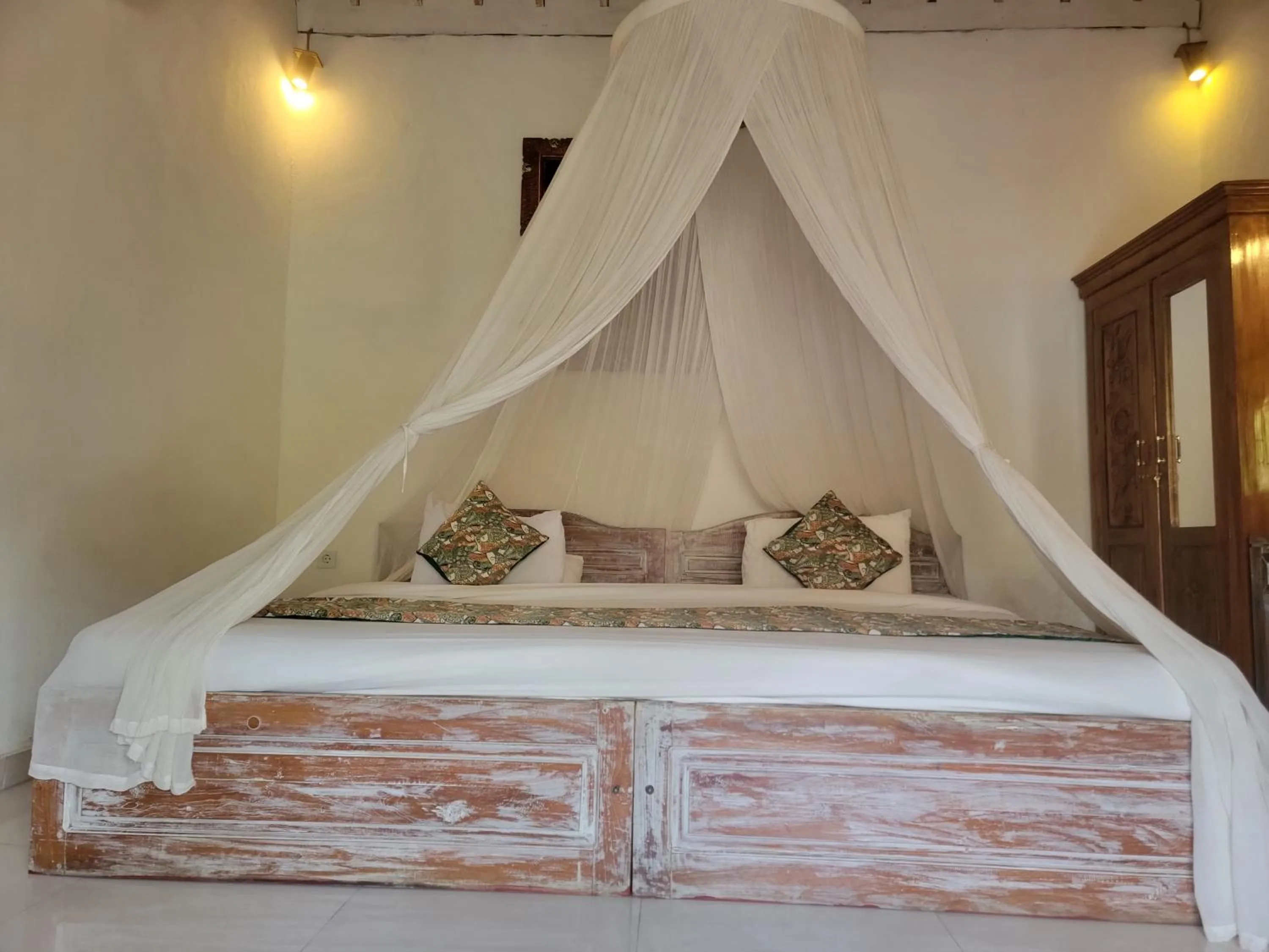 Bed in Ananda JJ Ubud Resort & Spa