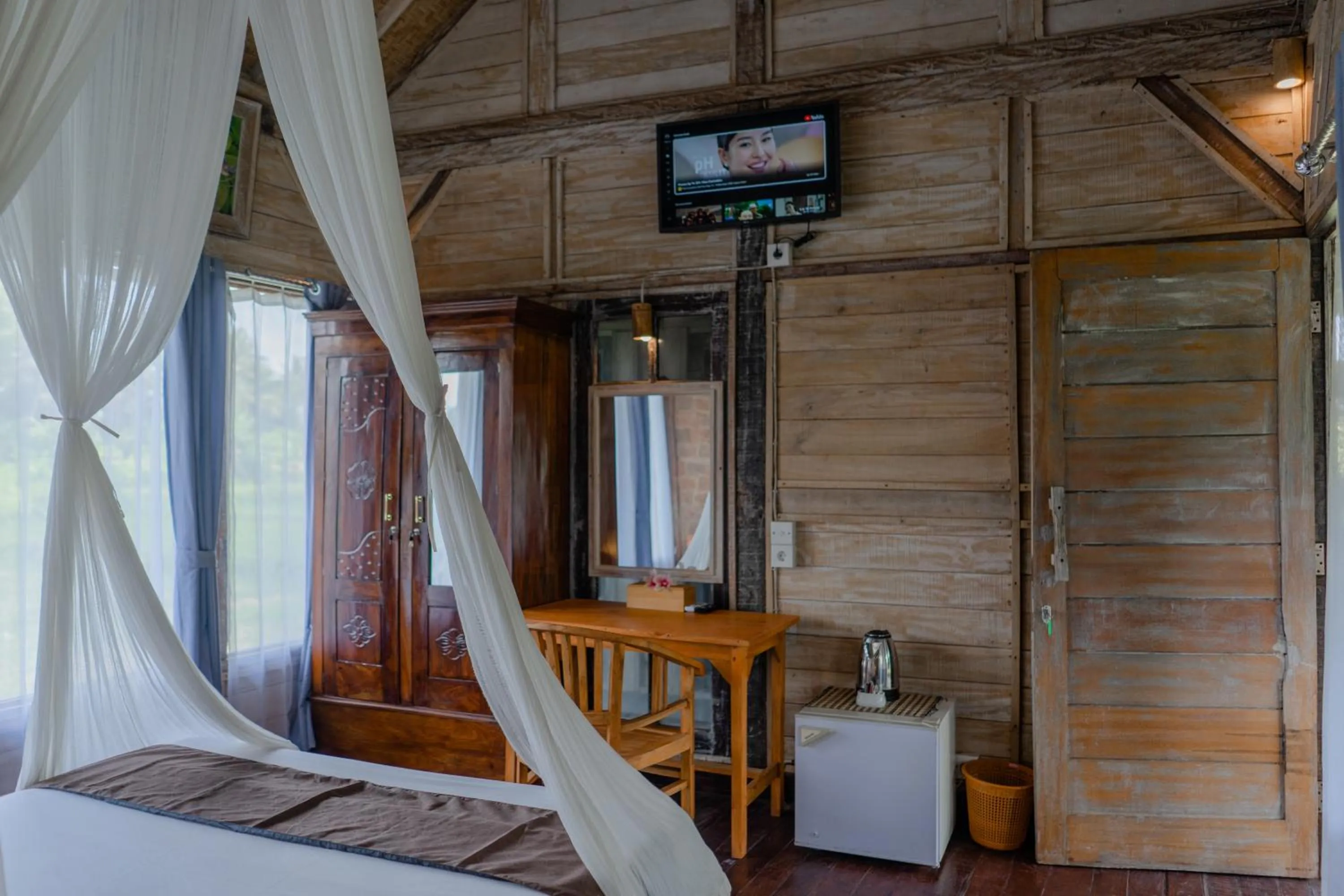 TV and multimedia, Bed in Ananda JJ Ubud Resort & Spa