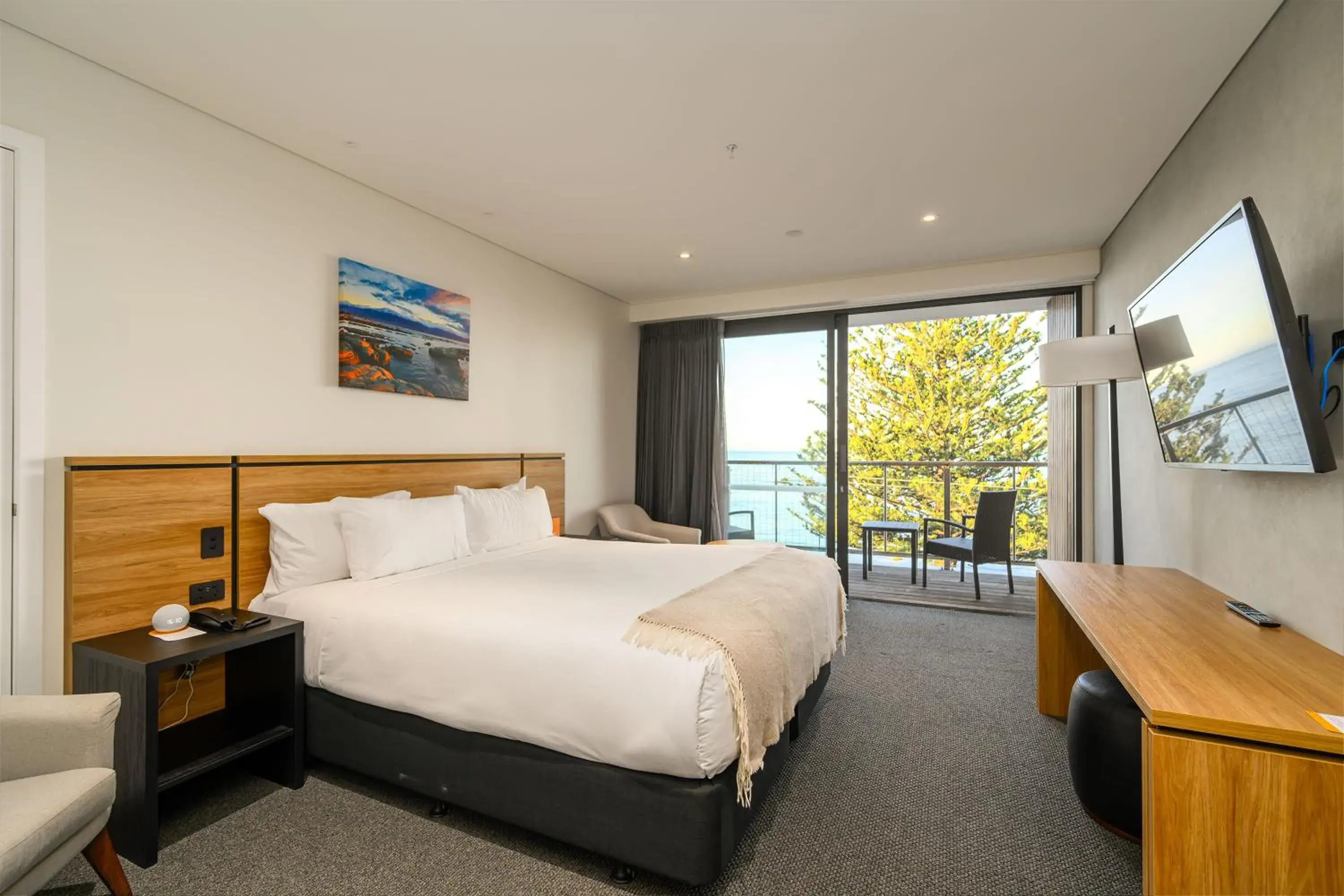 View (from property/room), Bed in Sudima Kaikōura View (from property/room), Bed in Sudima Kaikōura