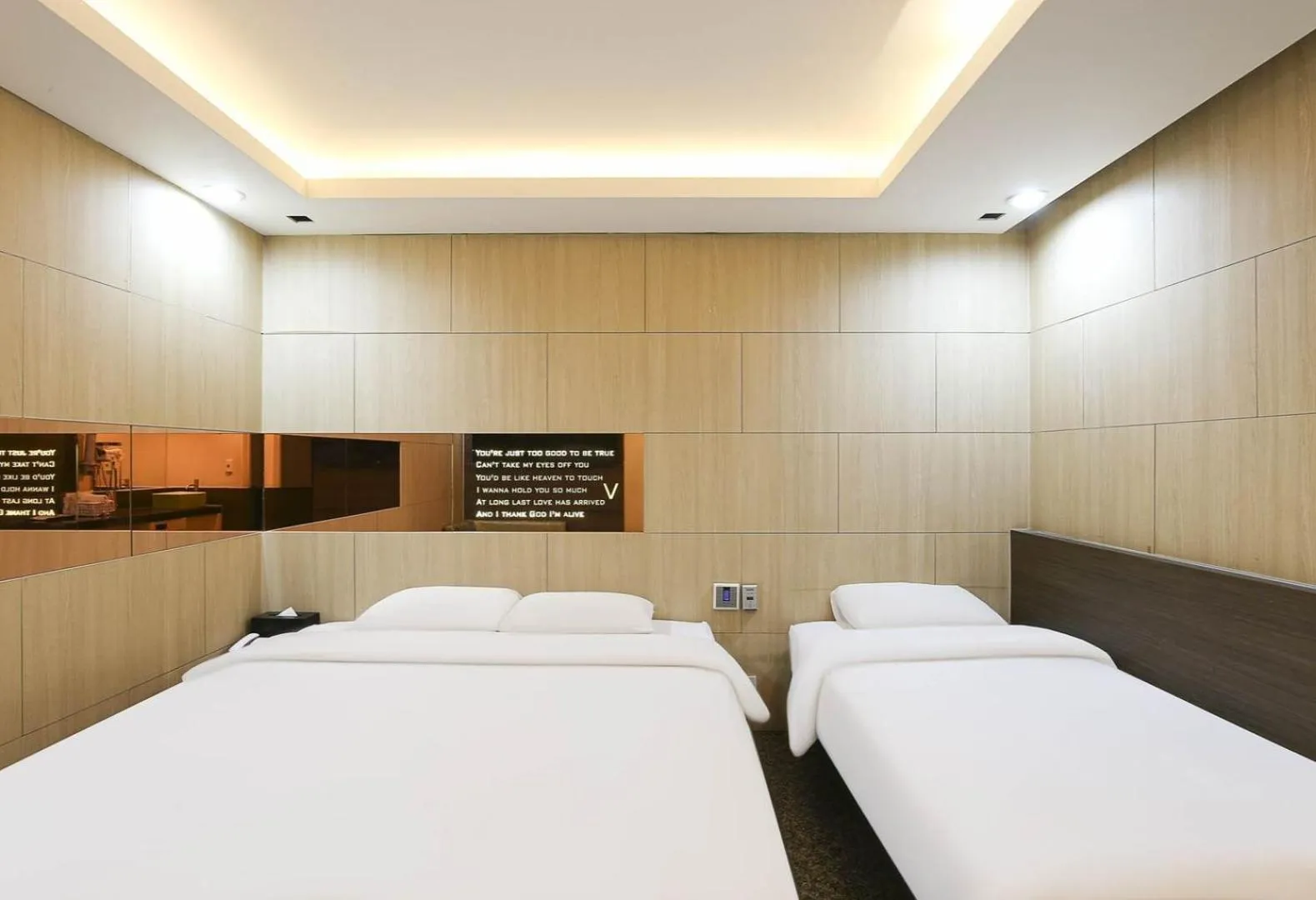 Bed in Moonbay Hotel