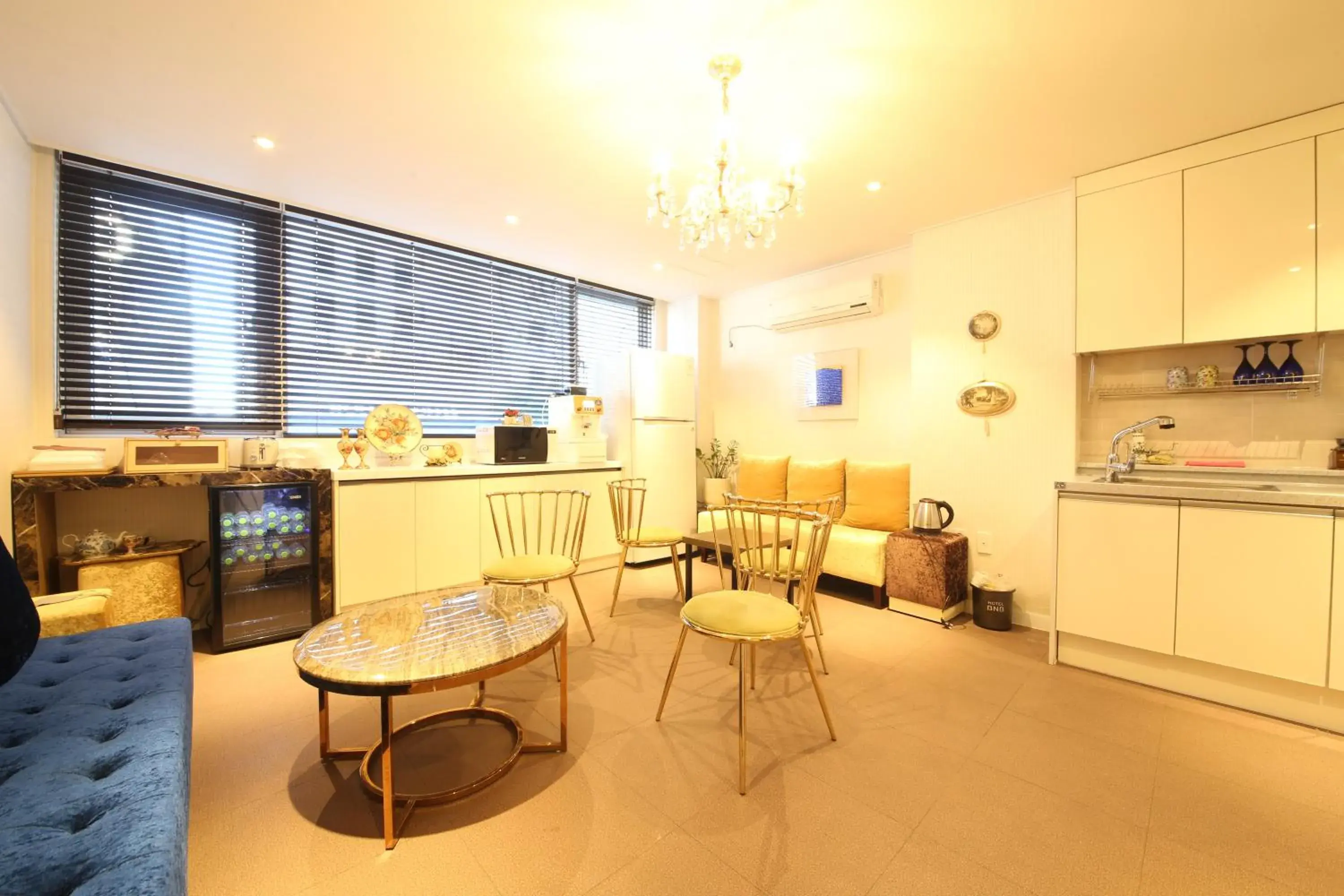 Restaurant/places to eat in Moonbay Hotel Restaurant/places to eat in Moonbay Hotel