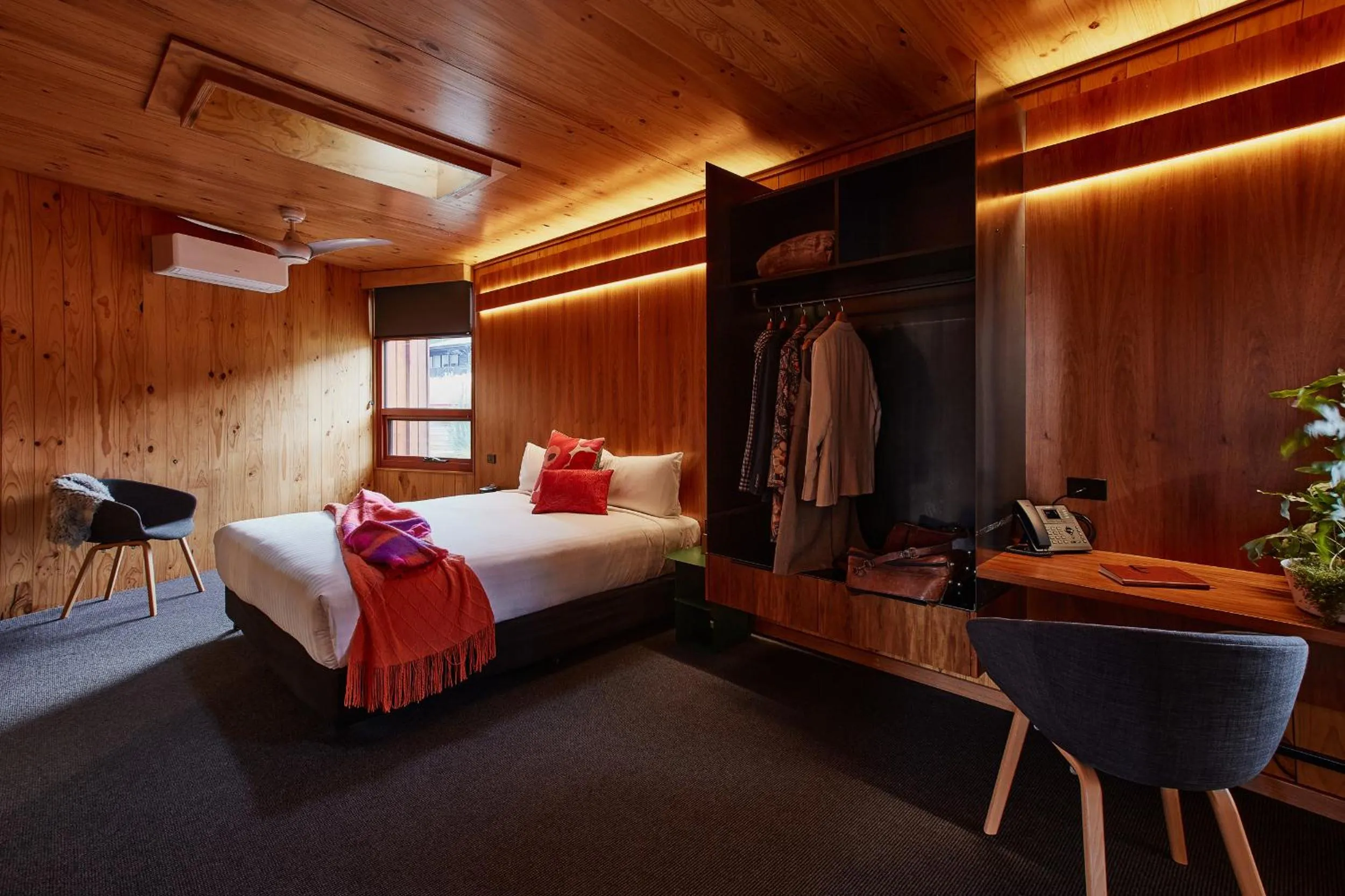 Photo of the whole room, Bed in Iron Creek Bay Estate