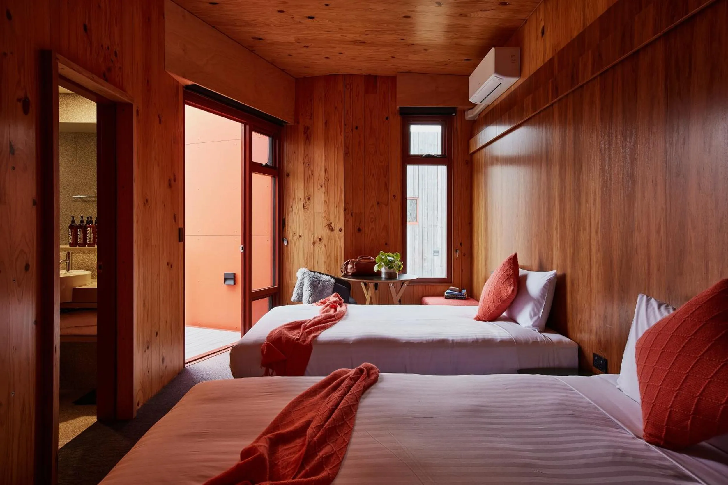Bedroom, Bed in Iron Creek Bay Estate