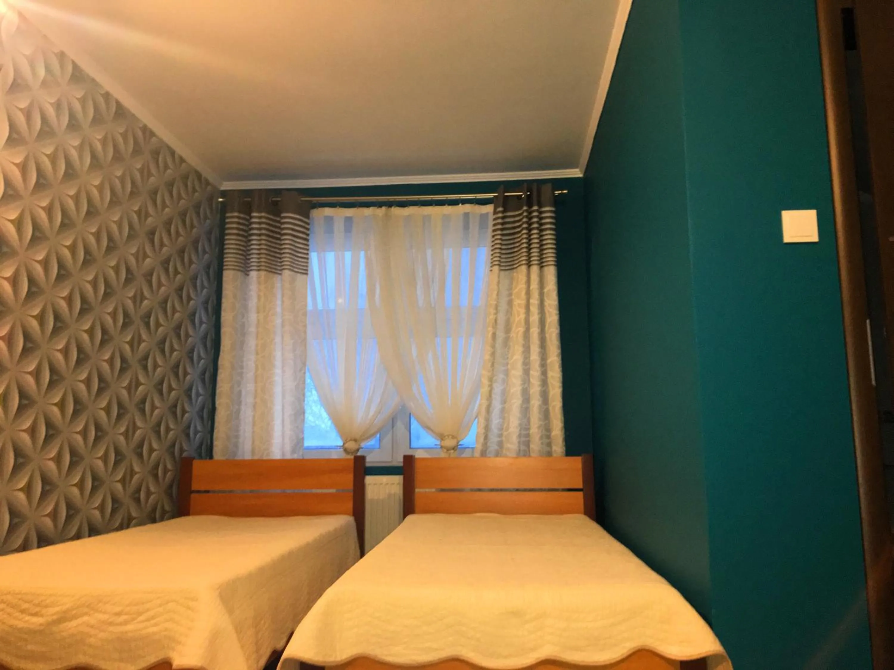 Photo of the whole room, Bed in Laura