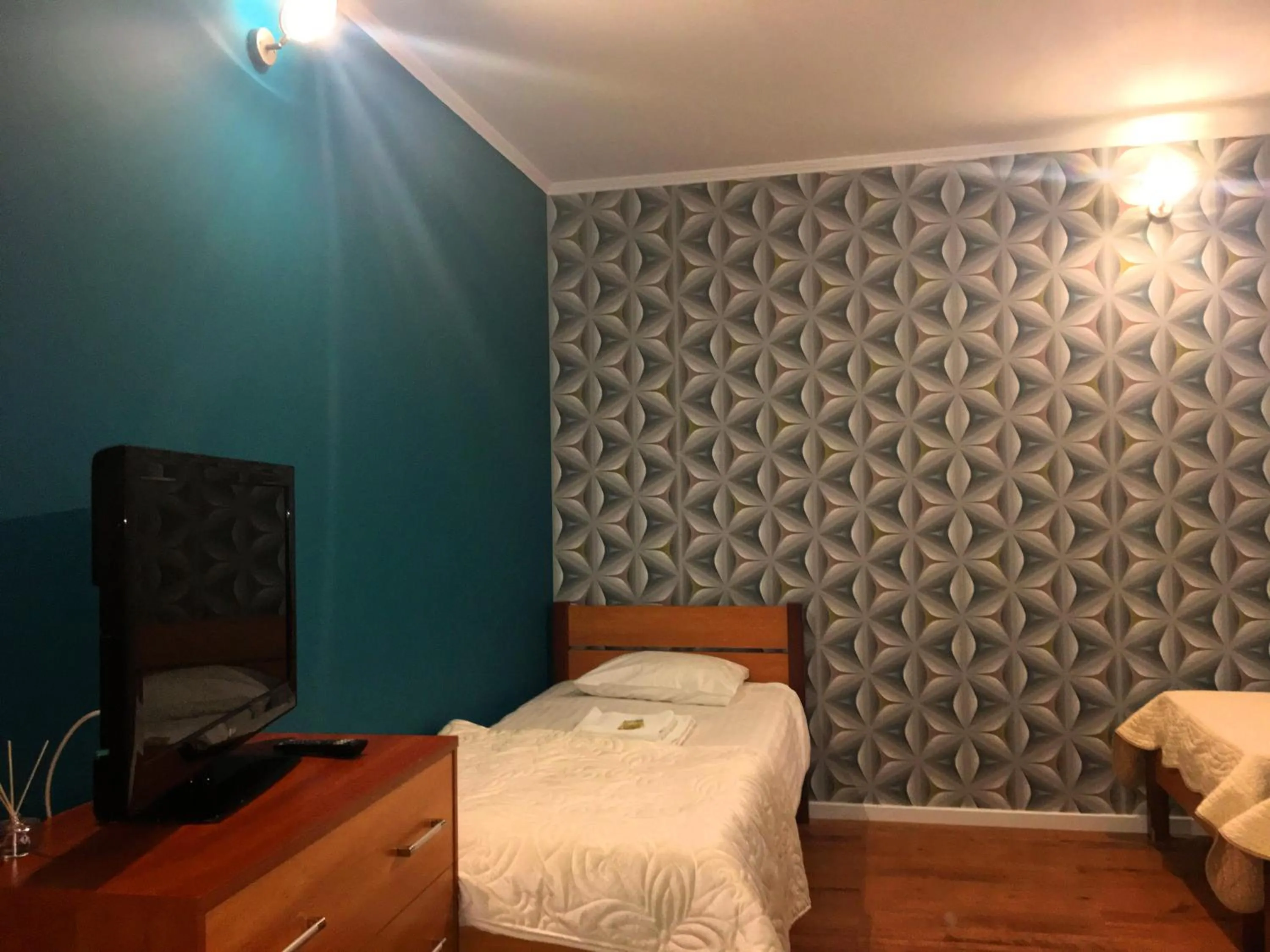 Photo of the whole room, Bed in Laura