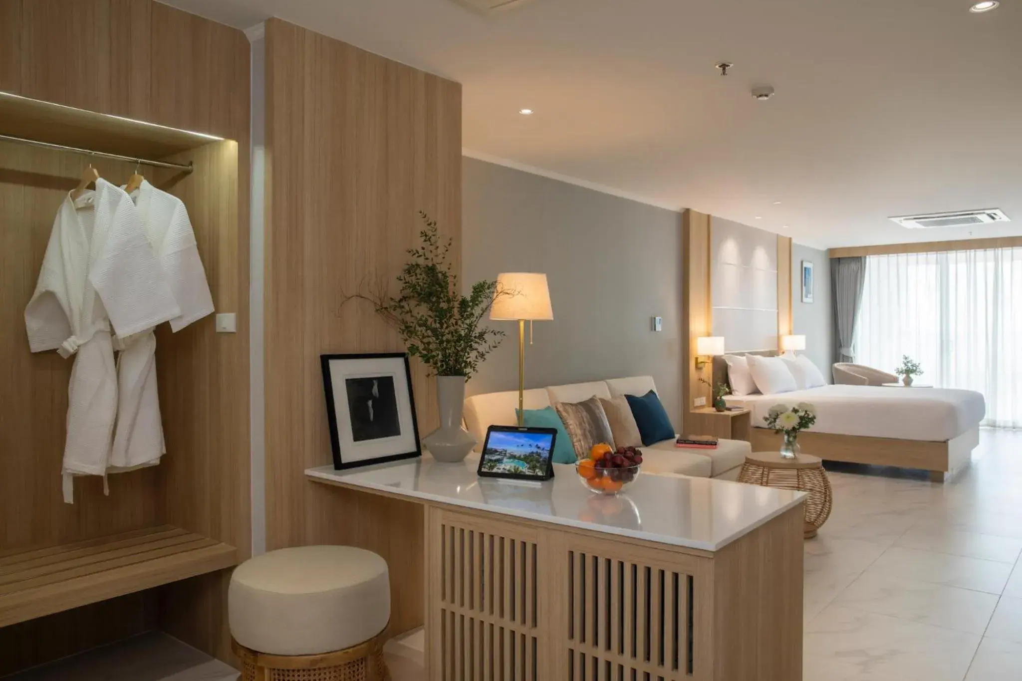 Photo of the whole room, Bed in Eastin Resort Rayong Photo of the whole room, Bed in Eastin Resort Rayong