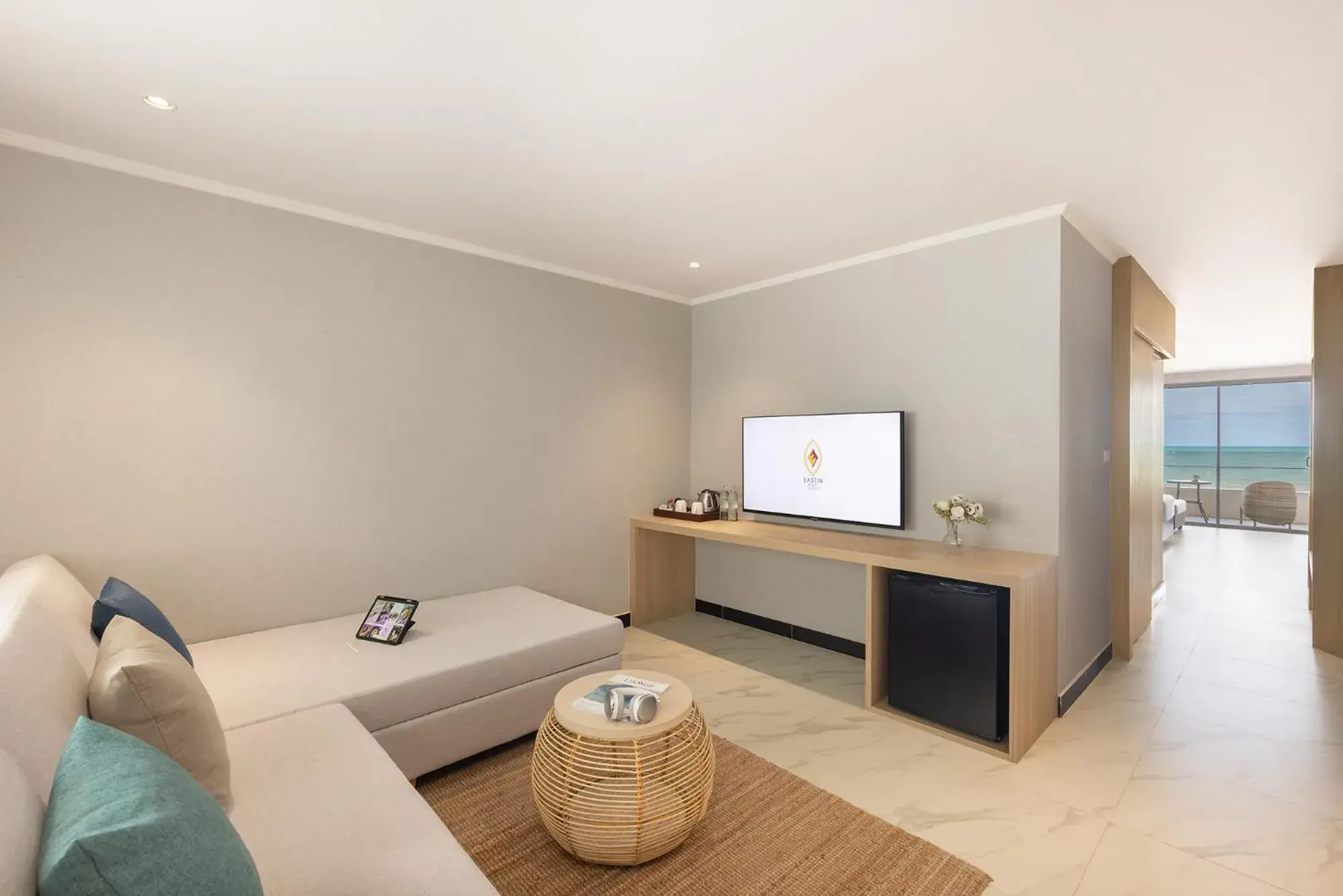 Guests, Bed in Eastin Resort Rayong Guests, Bed in Eastin Resort Rayong