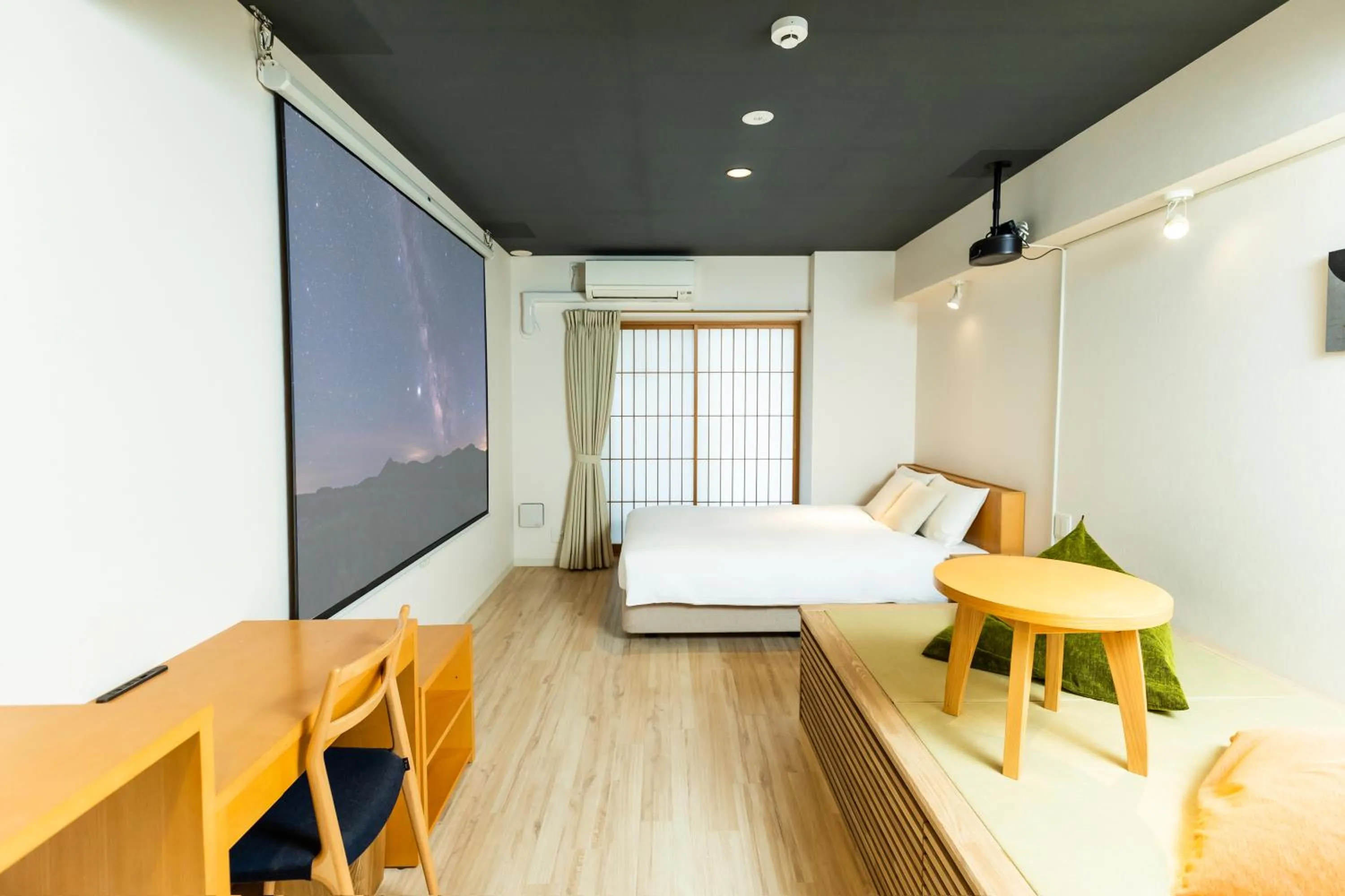 Photo of the whole room, Bed in Minn Shin-Osaka