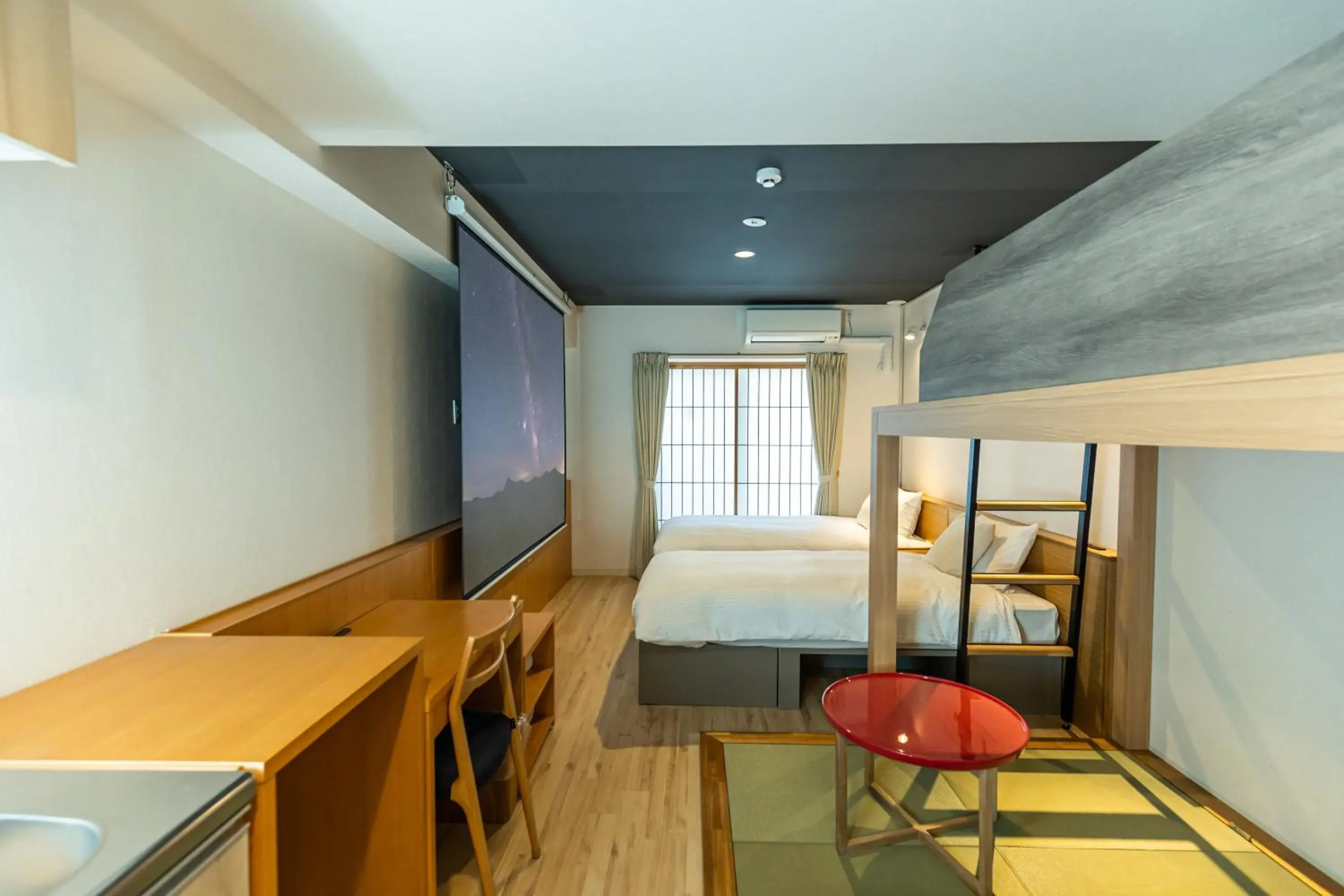Photo of the whole room, Bed in Minn Shin-Osaka Photo of the whole room, Bed in Minn Shin-Osaka