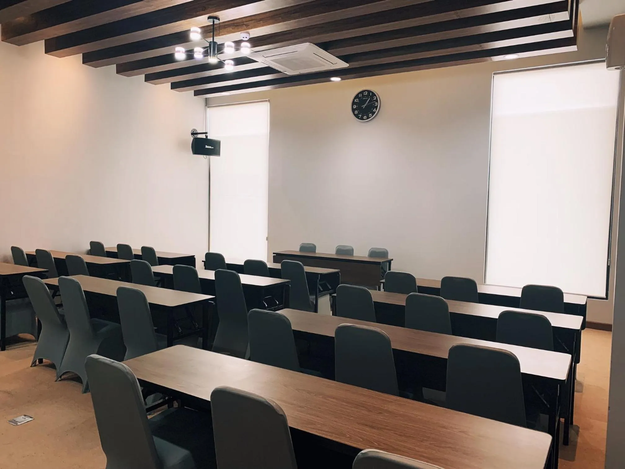 Meeting/conference room in Grand Miami Hotel