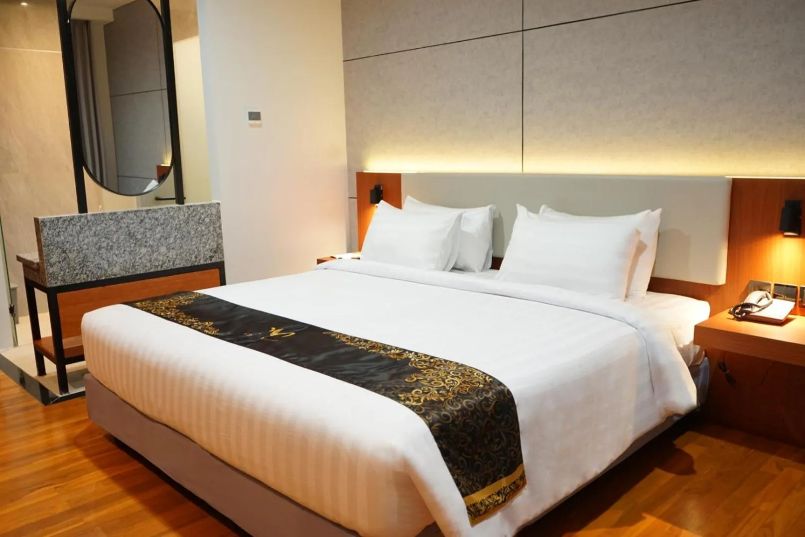 Bed in Grand Miami Hotel