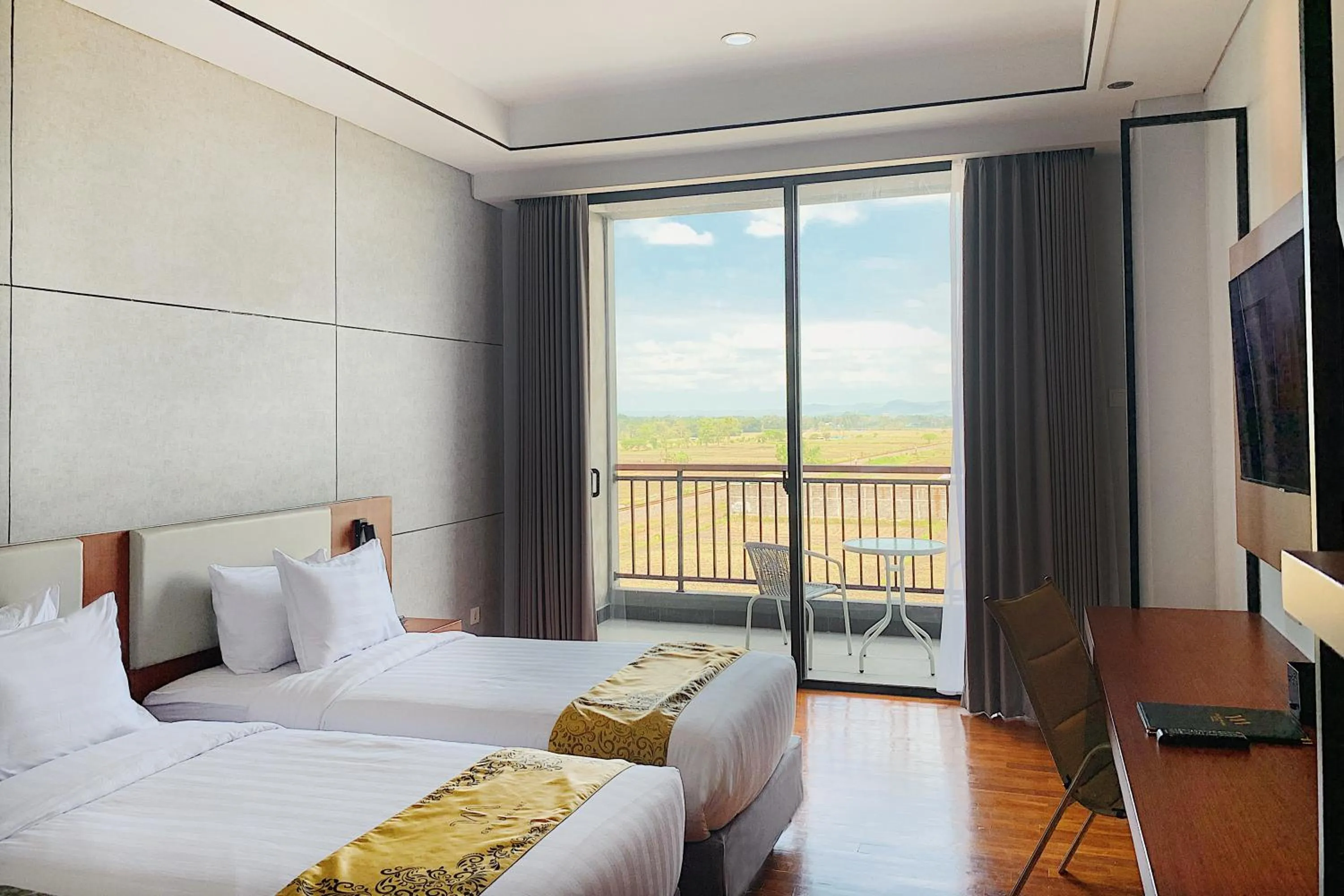 Bed in Grand Miami Hotel