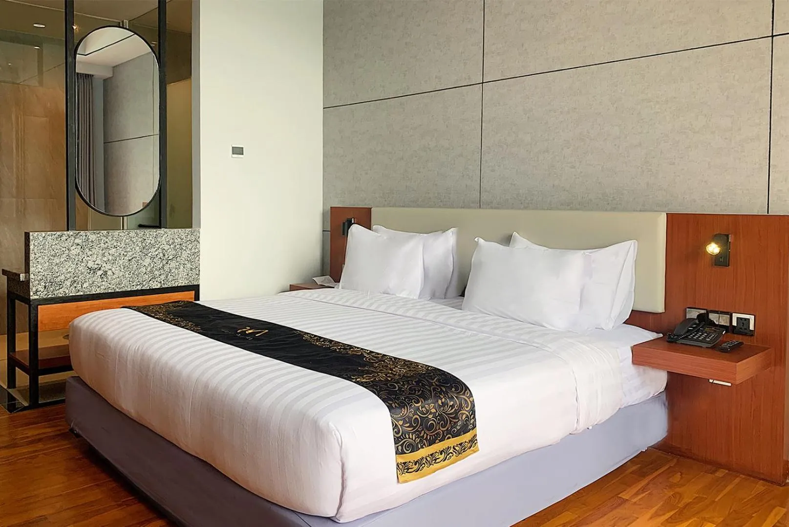 Bed in Grand Miami Hotel