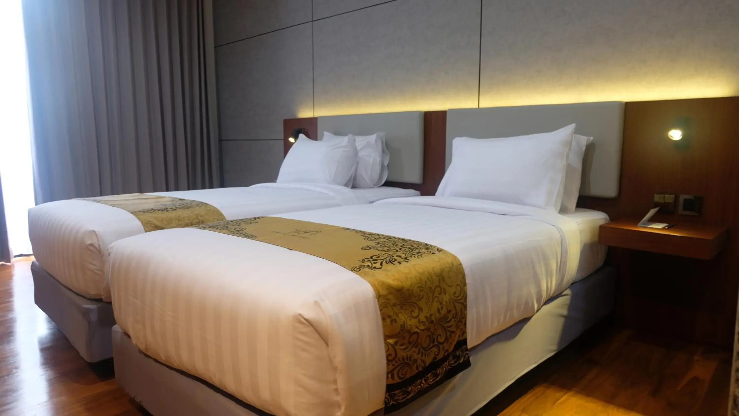 Bed in Grand Miami Hotel Bed in Grand Miami Hotel