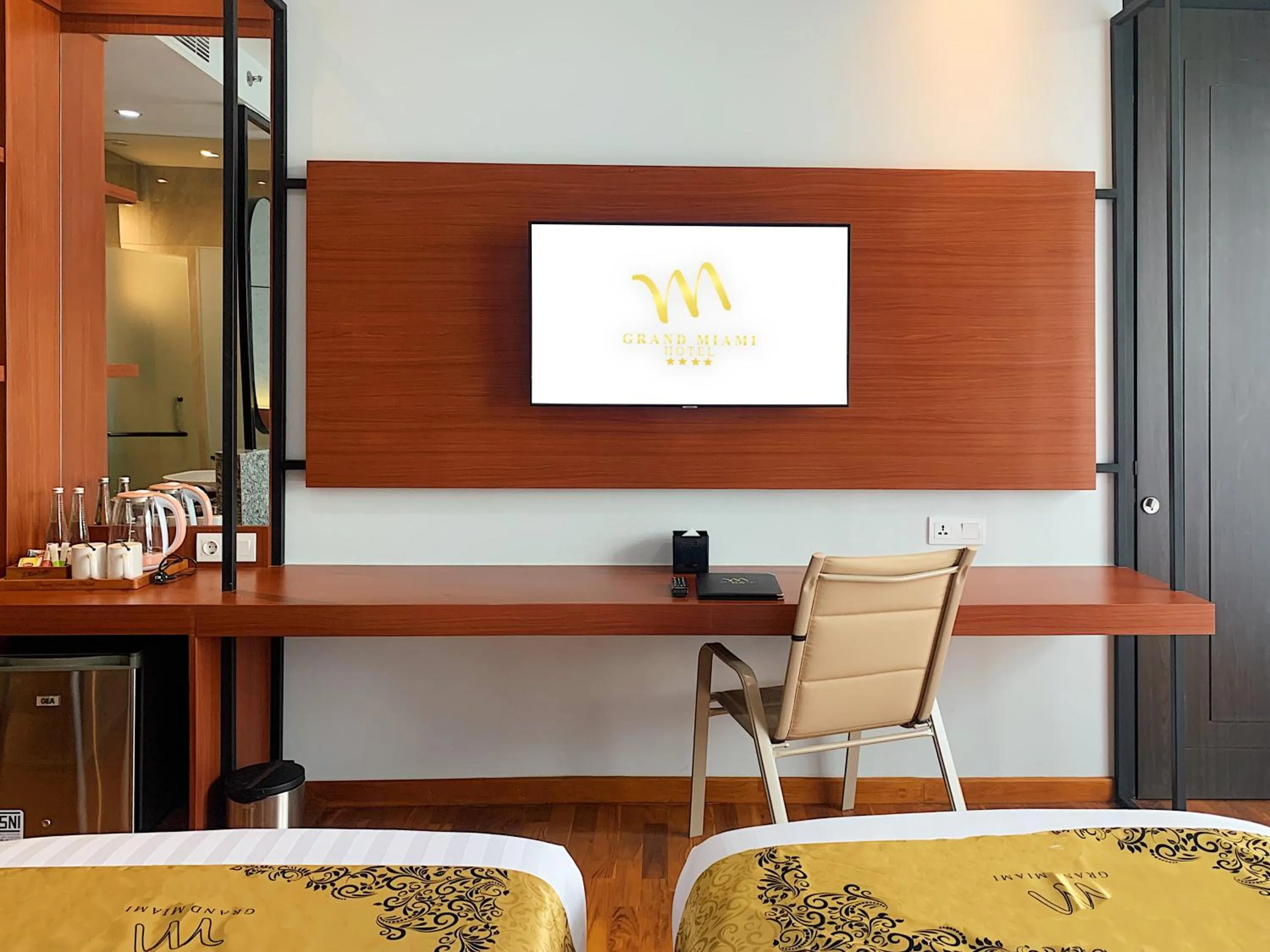 Bed in Grand Miami Hotel