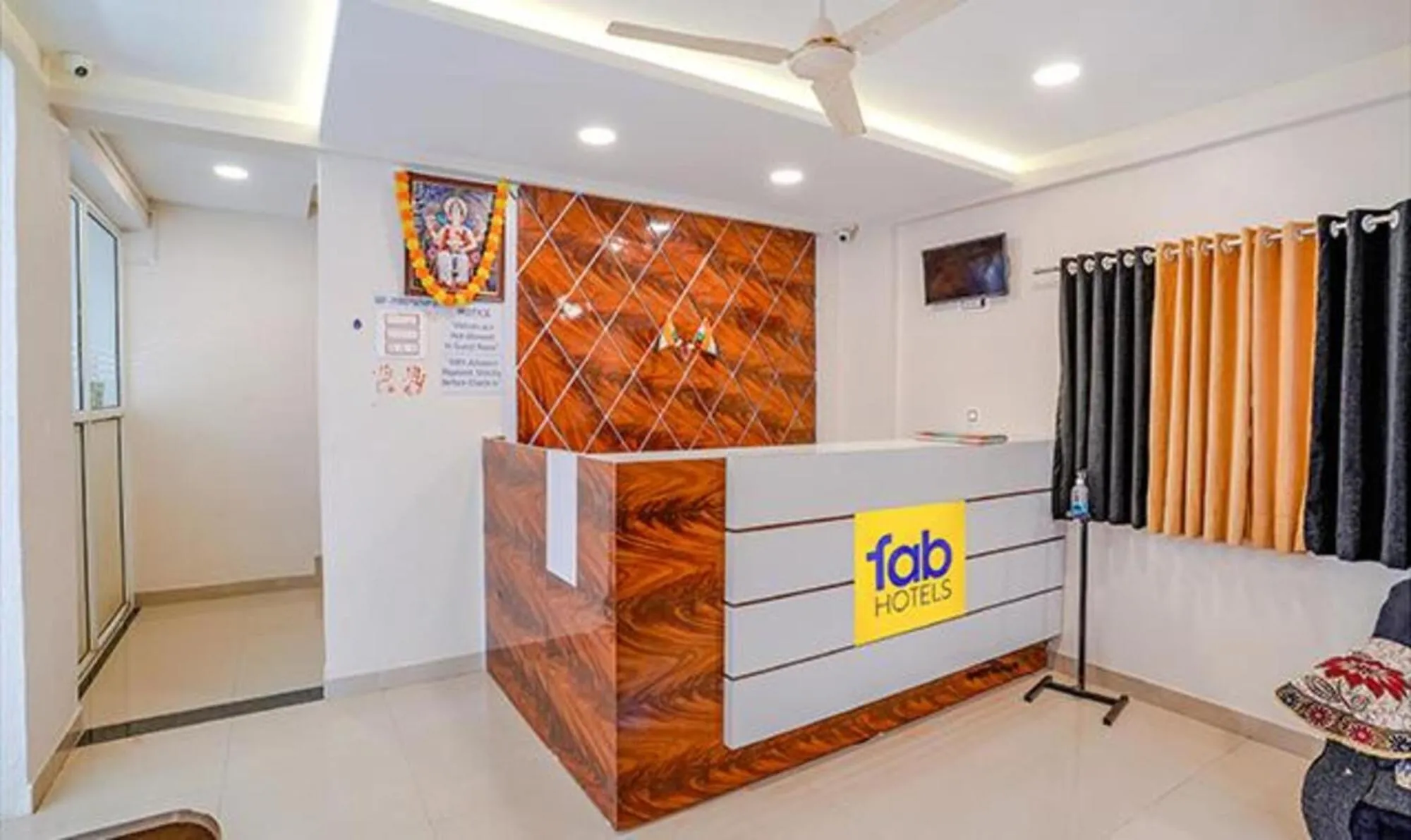 Lobby or reception in Via Royal Inn NS - Taluka
