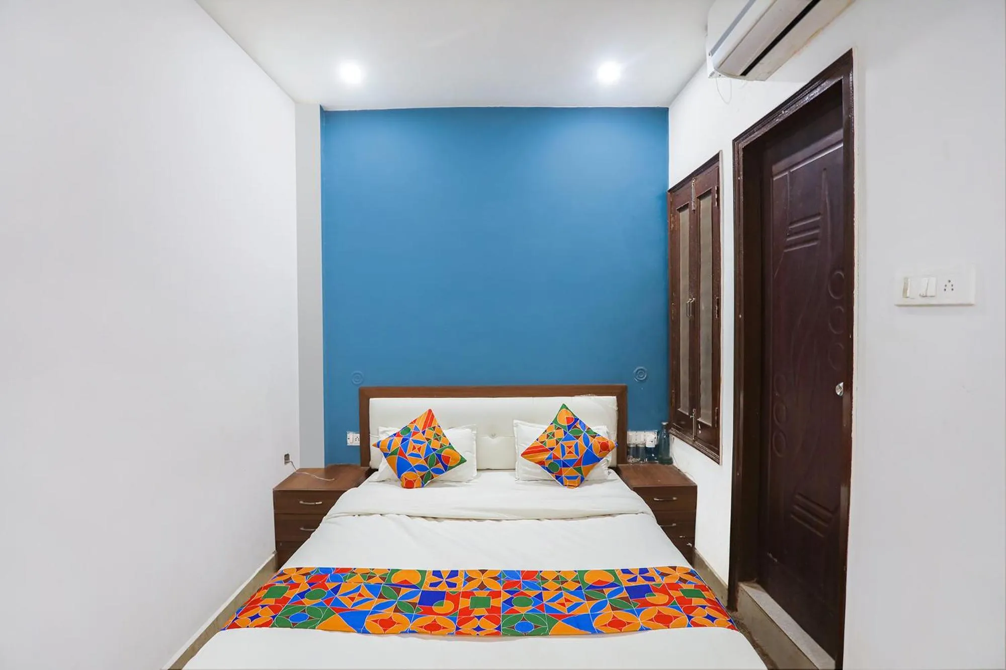 Bed in Via Usha Continental