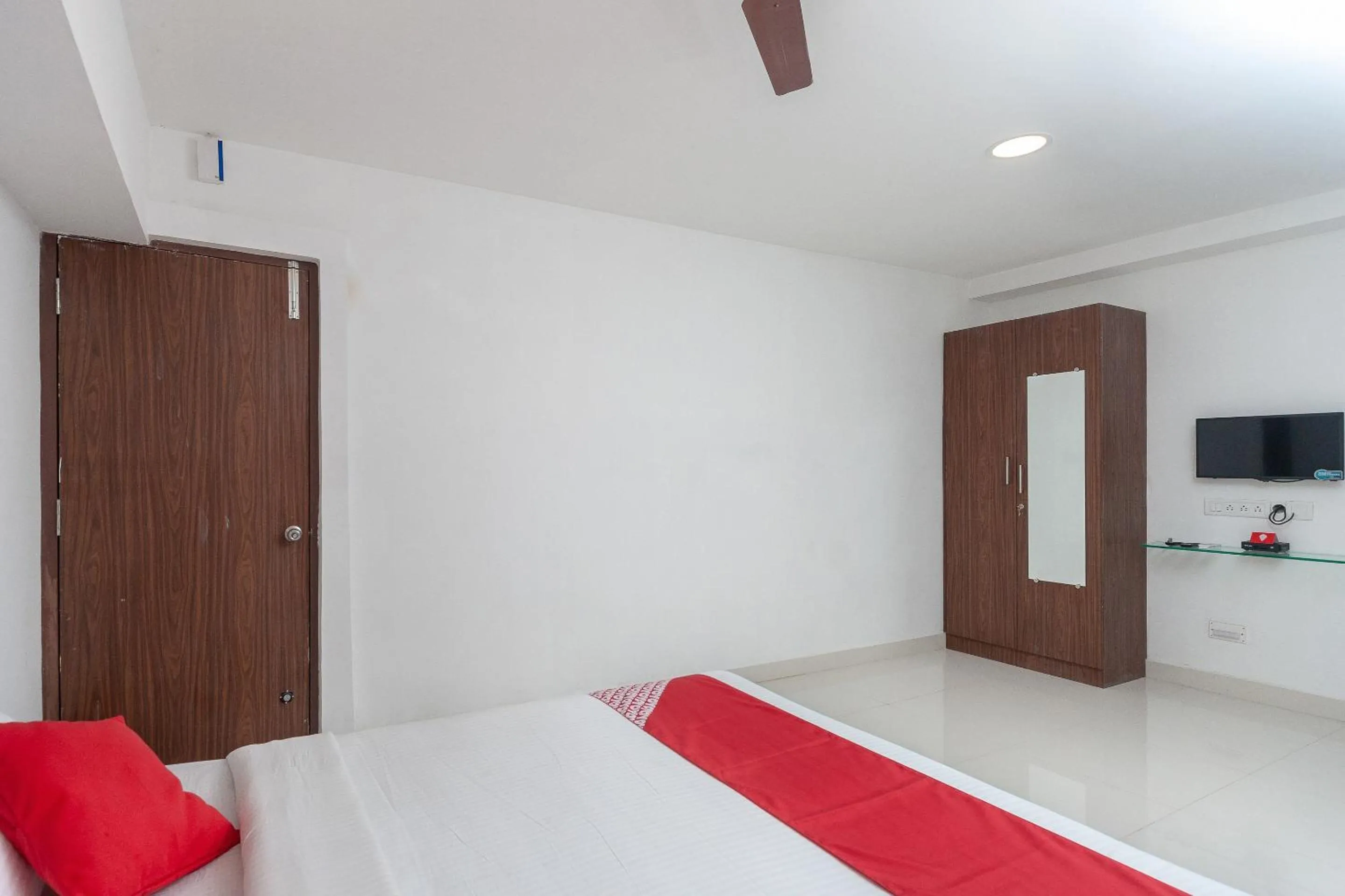 Bedroom in Hotel O Tambaram
