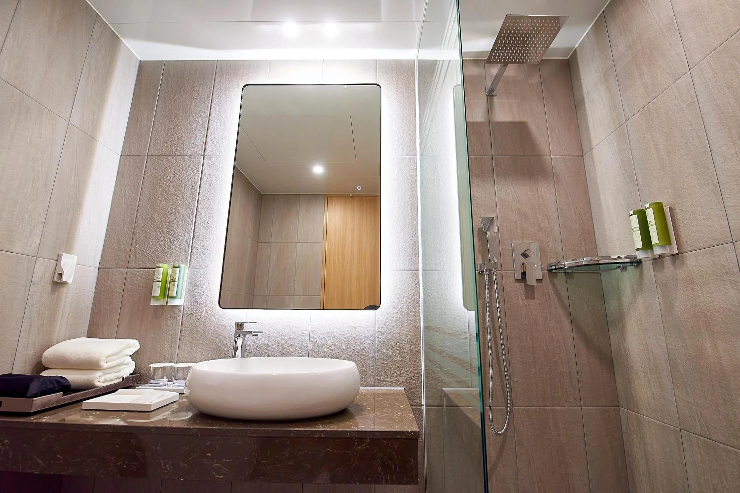 Shower in Busan City Hotel