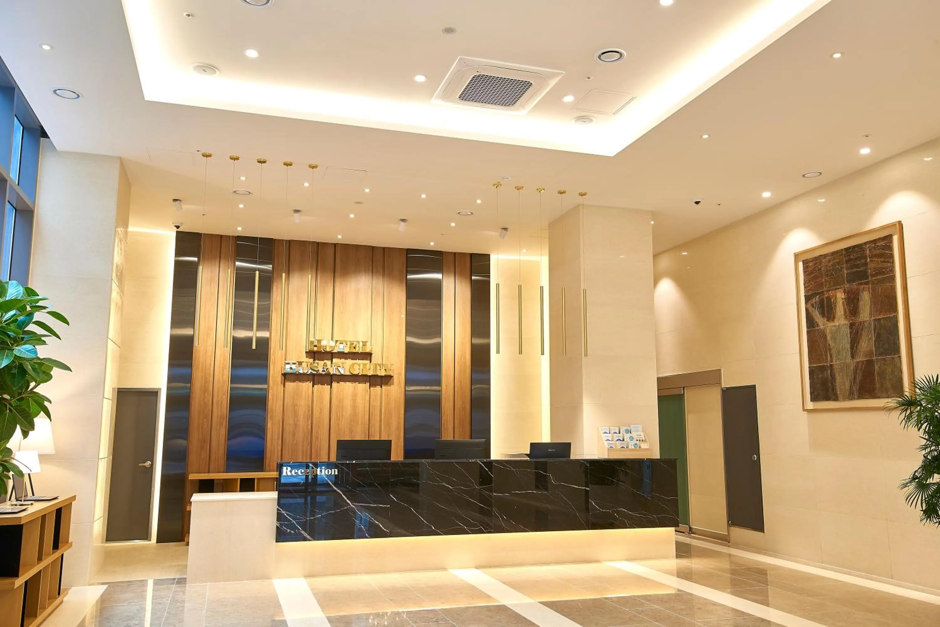 Lobby or reception in Busan City Hotel
