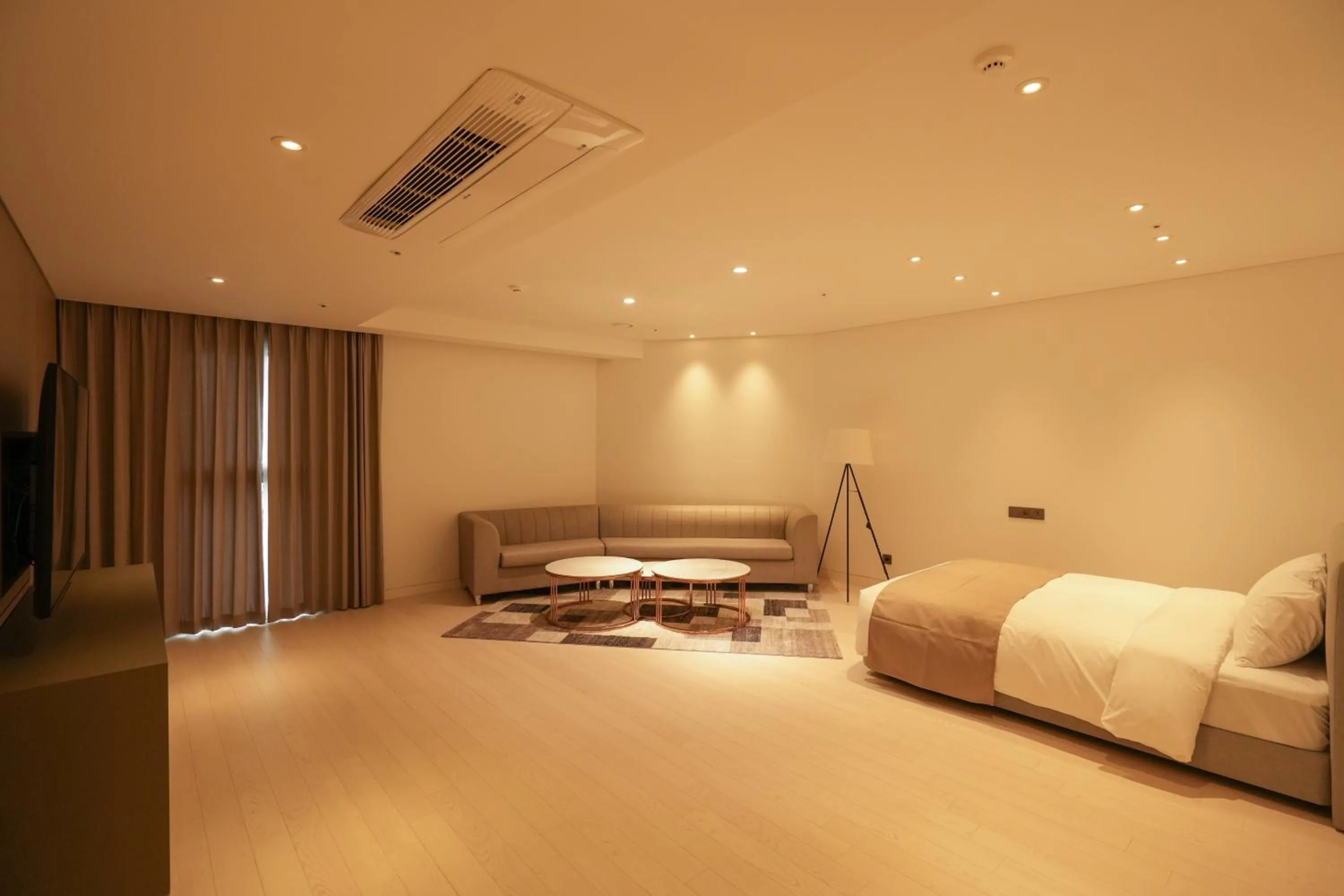 Bed in Busan City Hotel