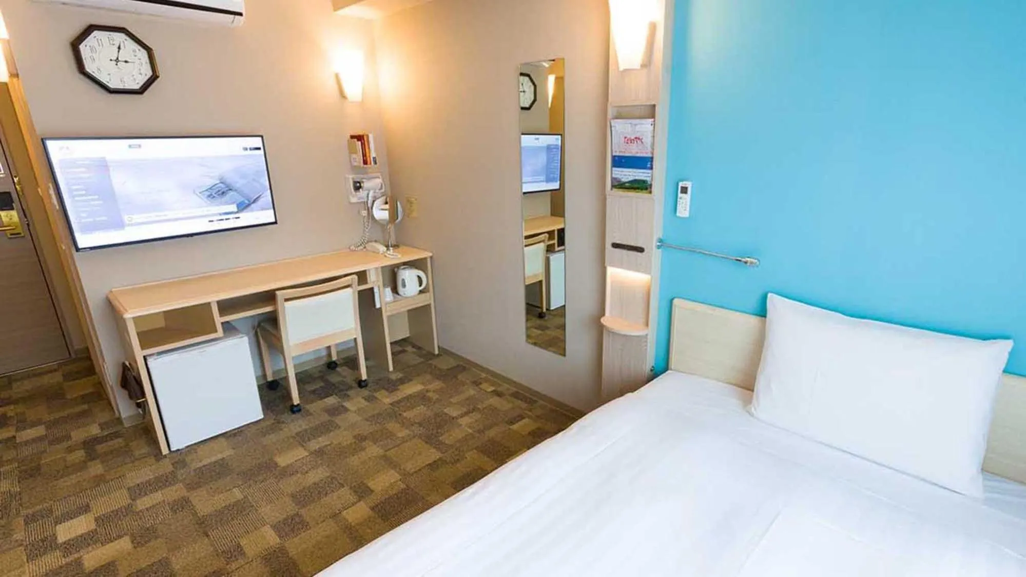 Bedroom, Bed in Toyoko Inn Fujisan Otsuki-eki