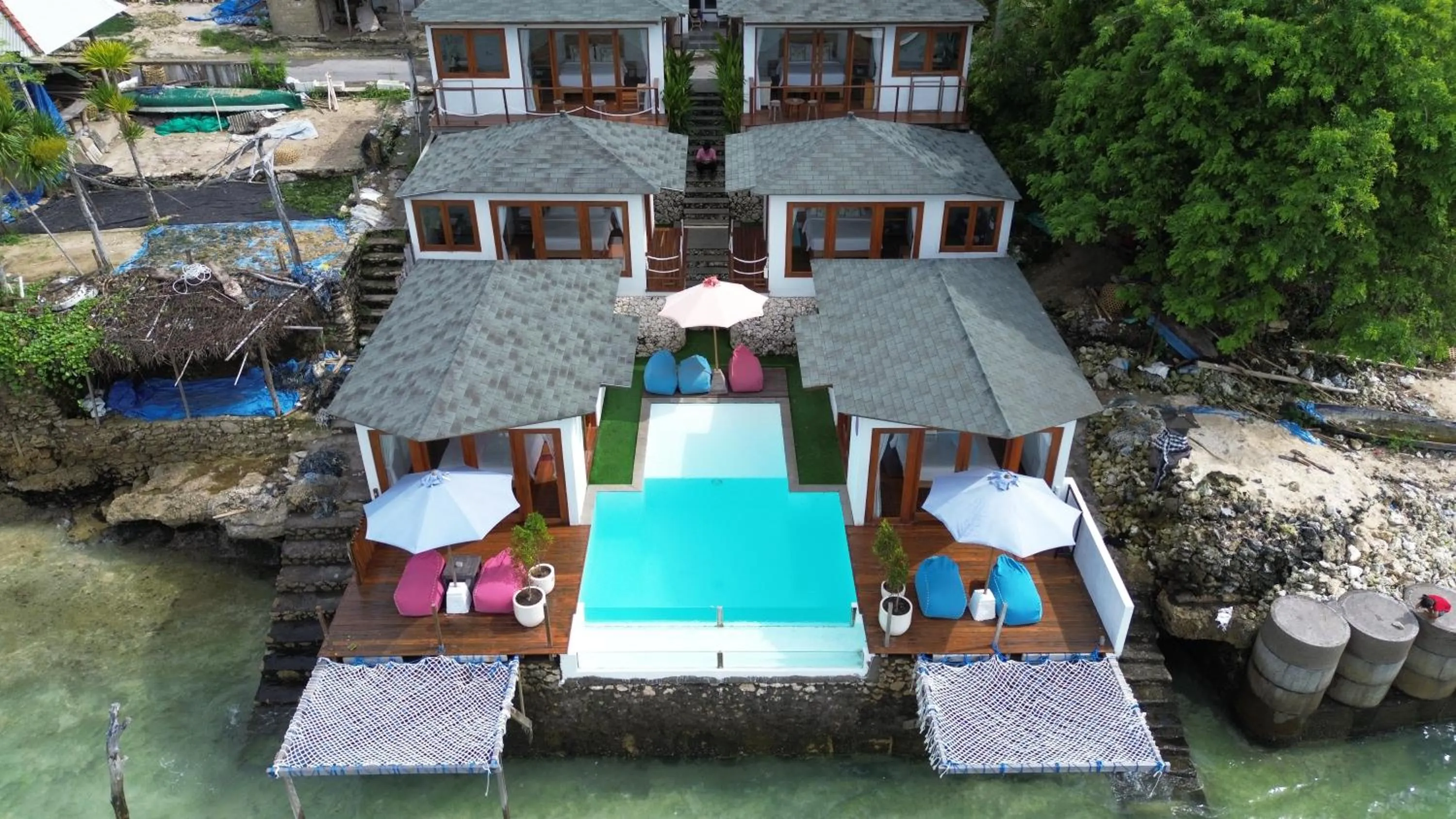 Indigo Blue Ceningan