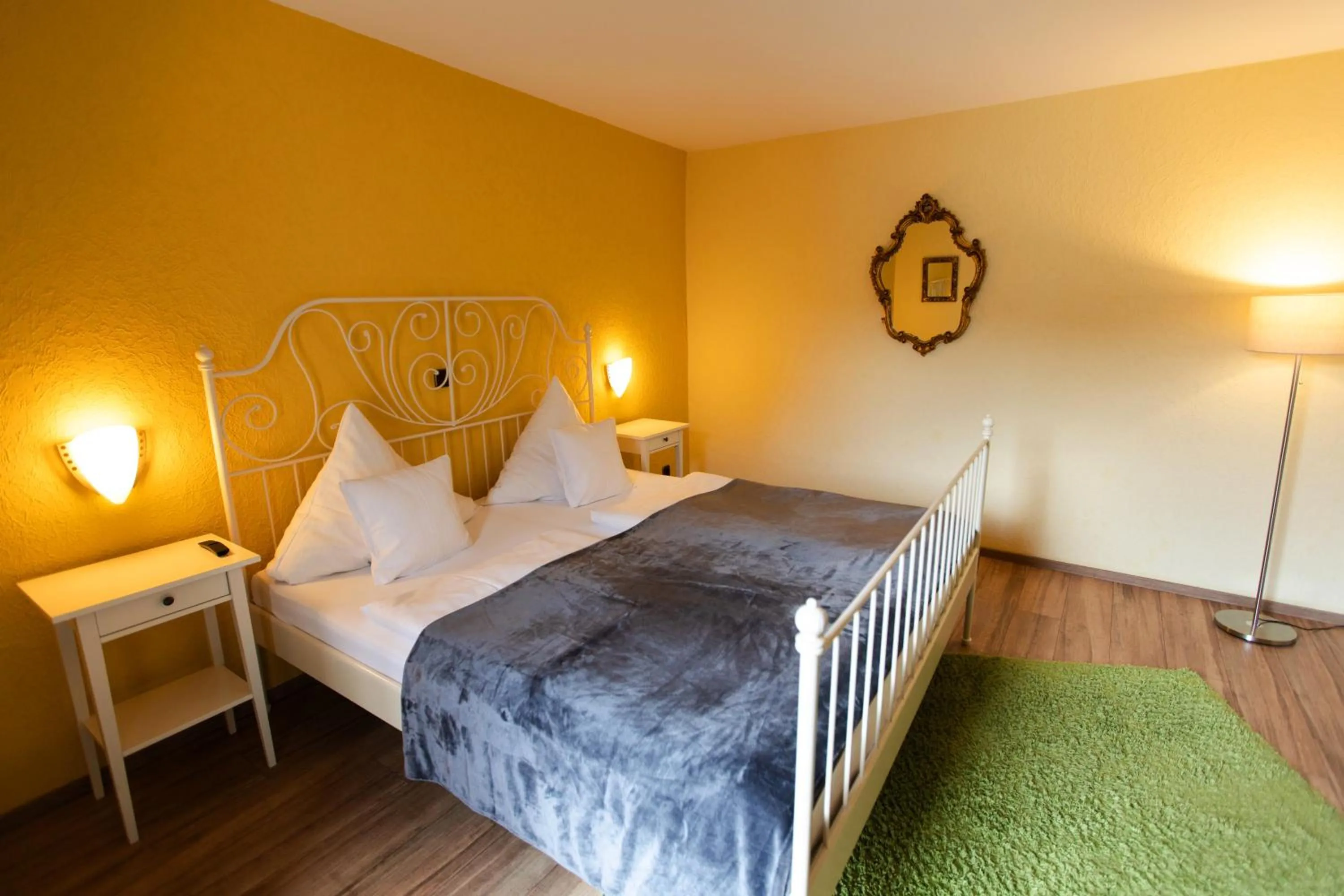 Bed in RATSKELLER Hotel & Restaurant