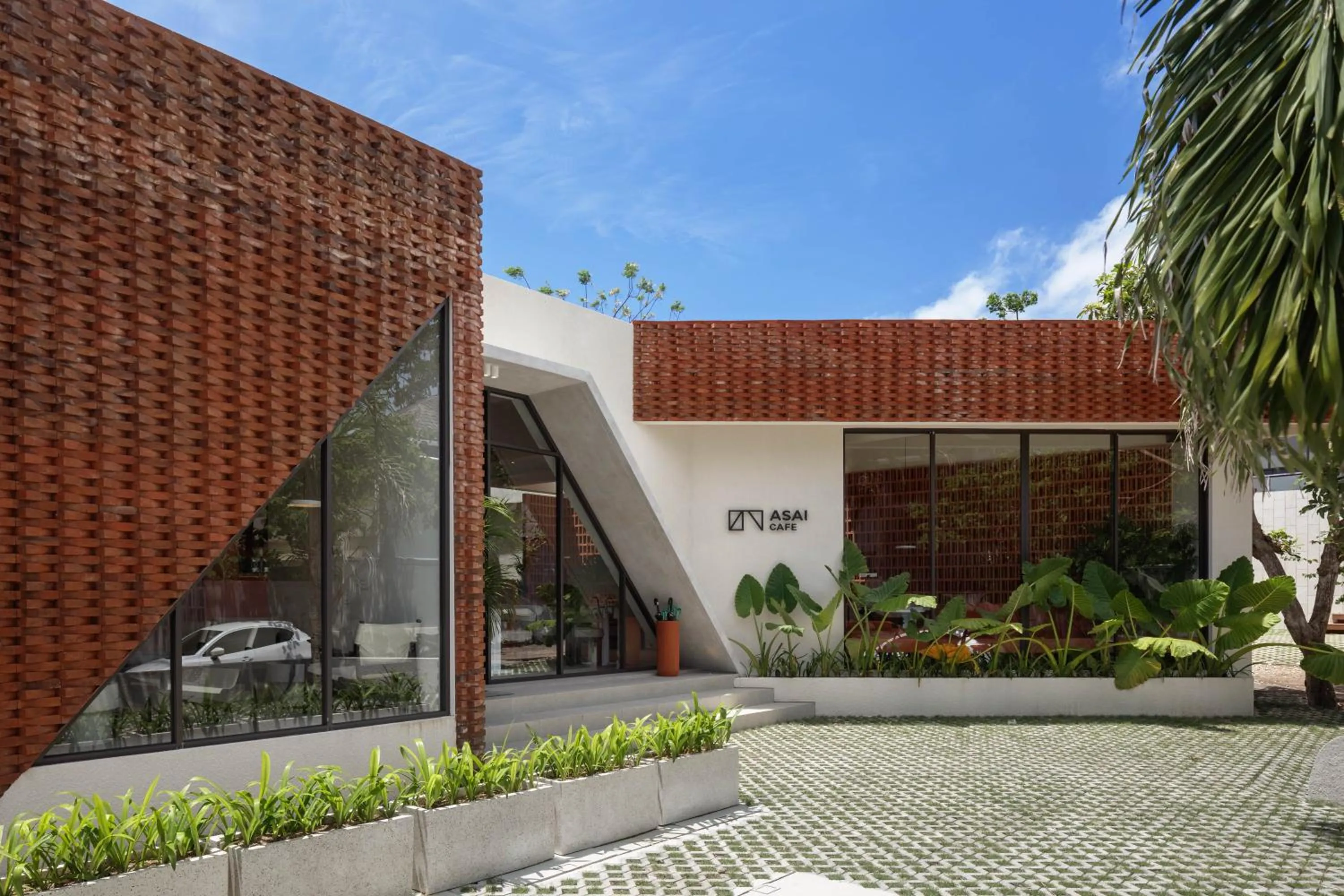 Restaurant/places to eat in ASAI Village