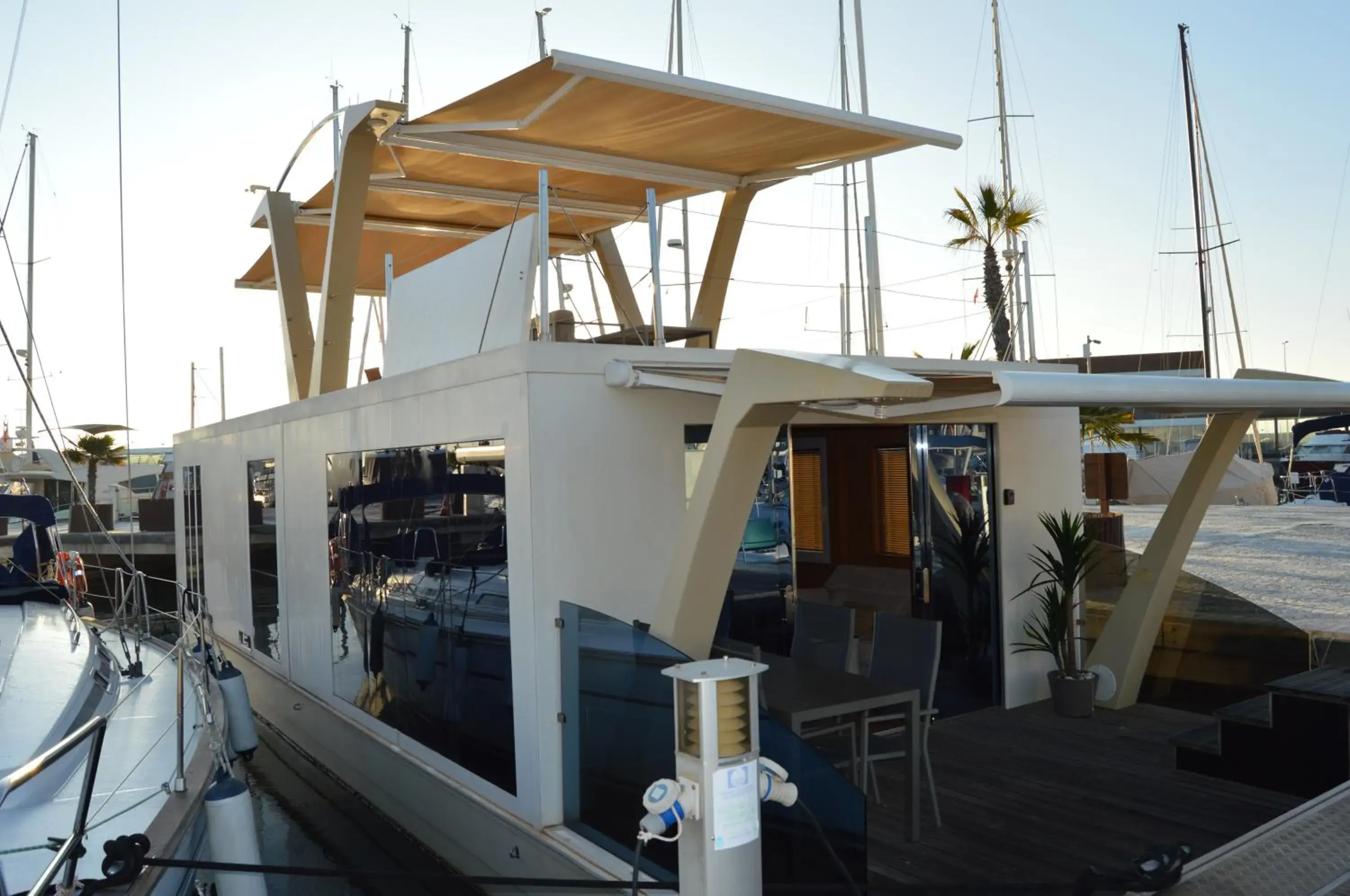 Casa flotante con encanto en San Pedro del Pinatar - Murcia Casa flotante con encanto en San Pedro del Pinatar - Murcia