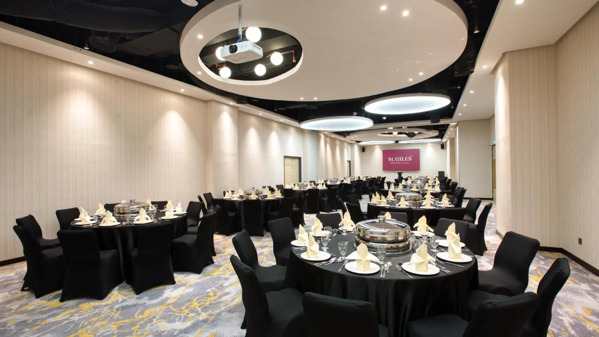 Meeting/conference room in St Giles Southkey