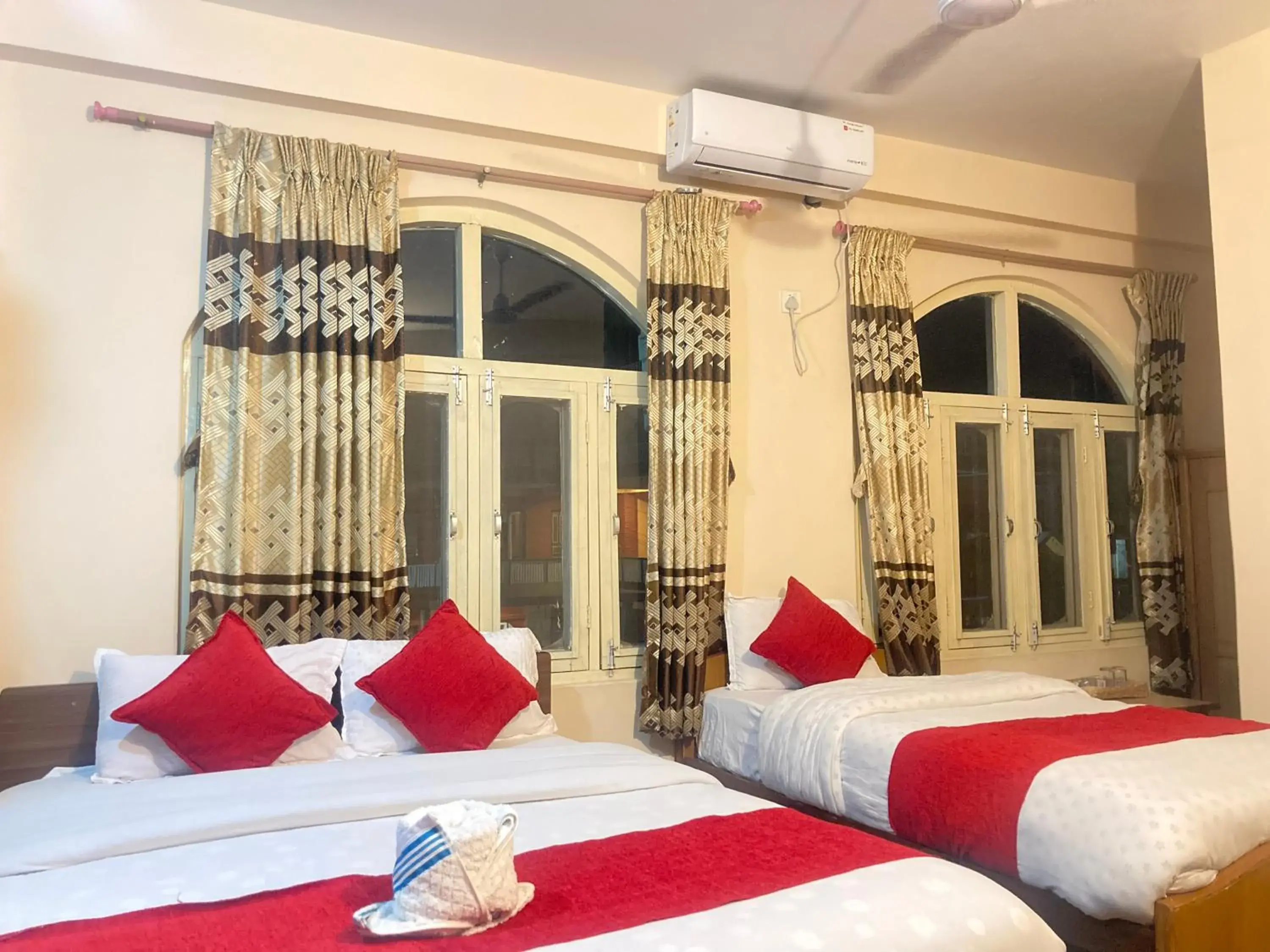 Deluxe Double or Twin Room - single occupancy in Hotel Nightingale Deluxe Double or Twin Room - single occupancy in Hotel Nightingale